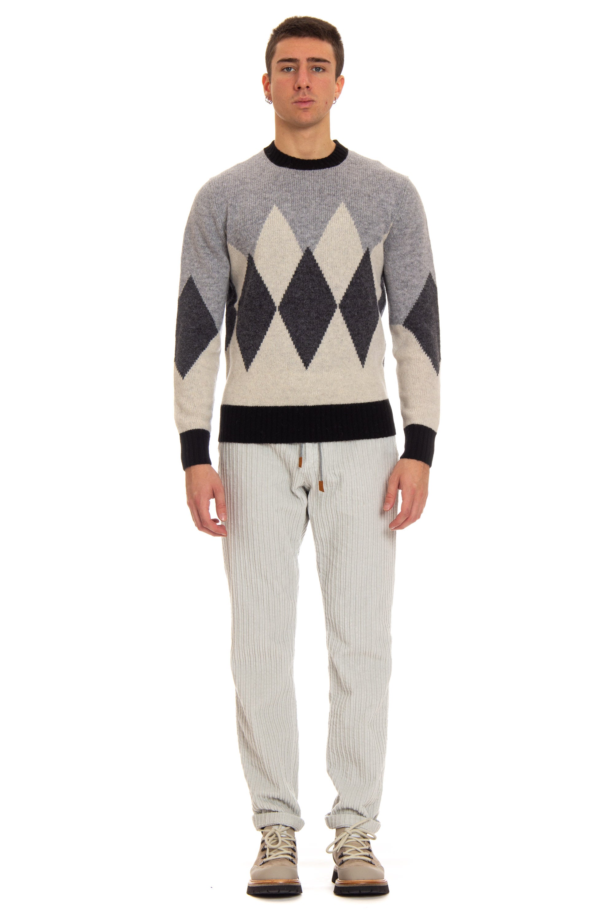 Diamond patterned soft shetland crewneck