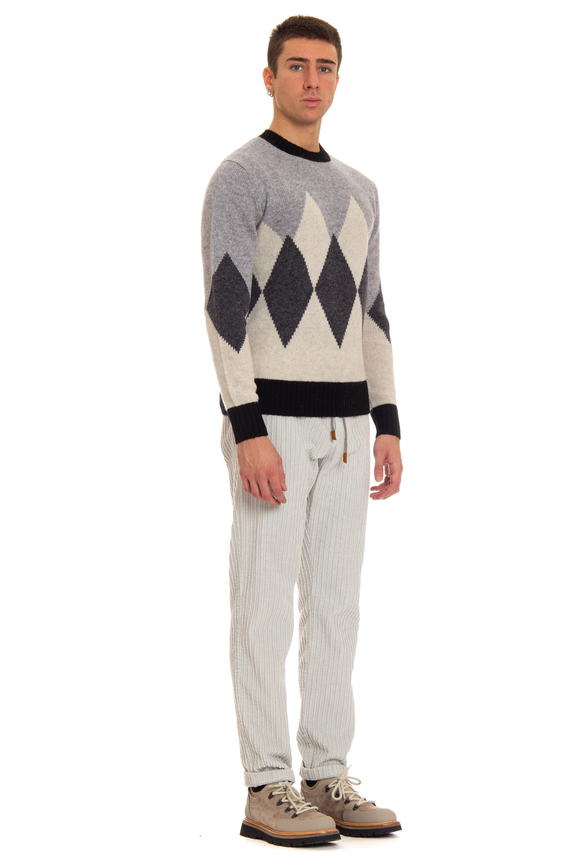 Diamond patterned soft shetland crewneck