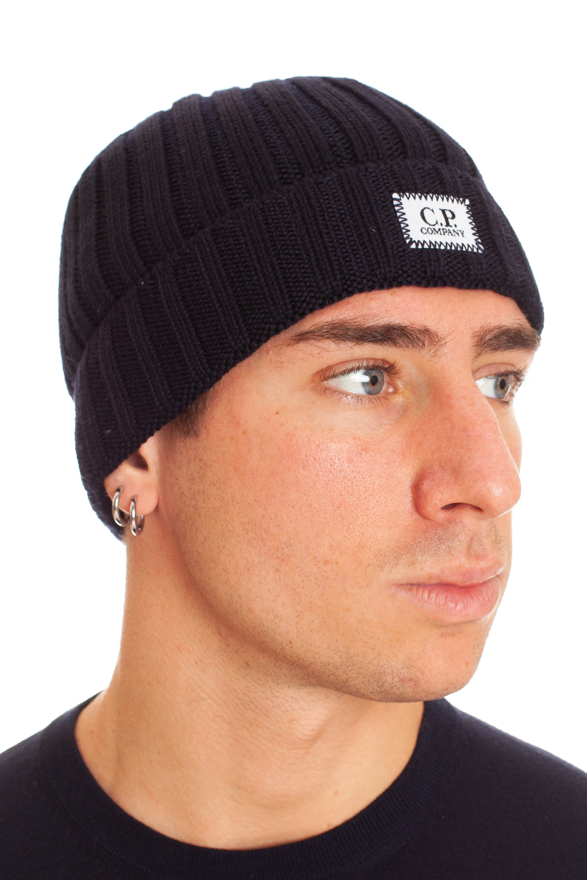 Wool cap with front logo