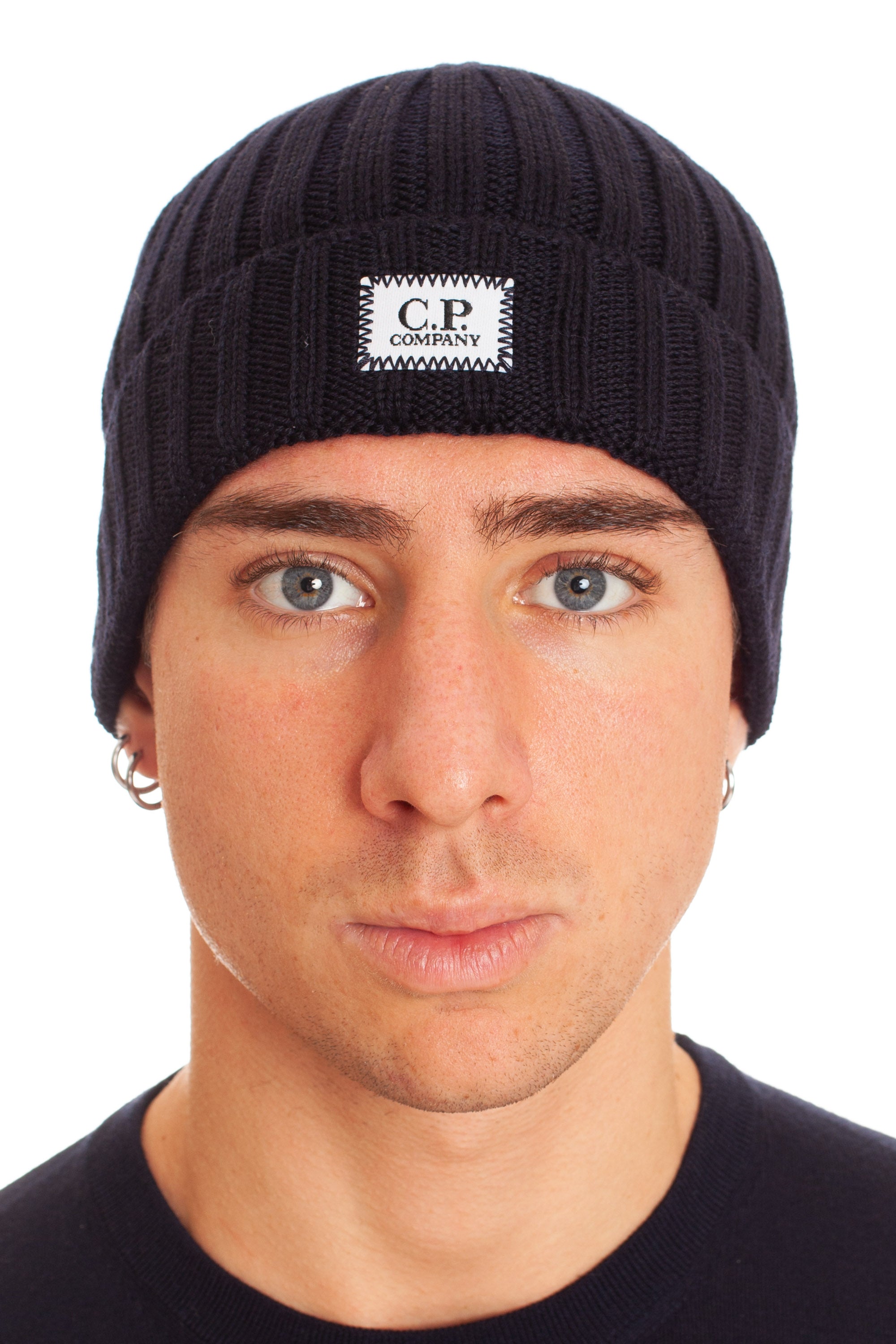 Wool cap with front logo