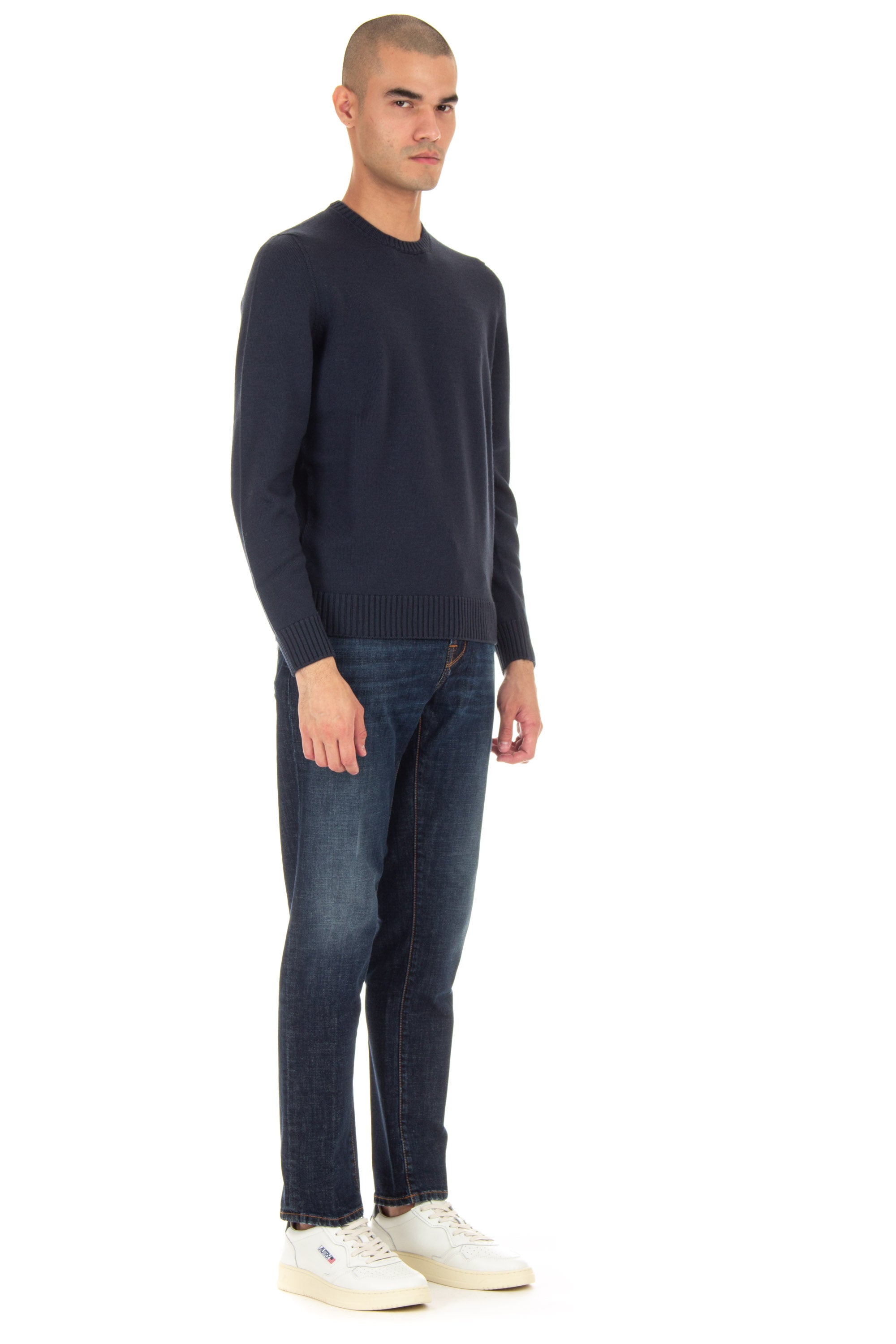 Crew-neck sweater in 7 gauge merino wool