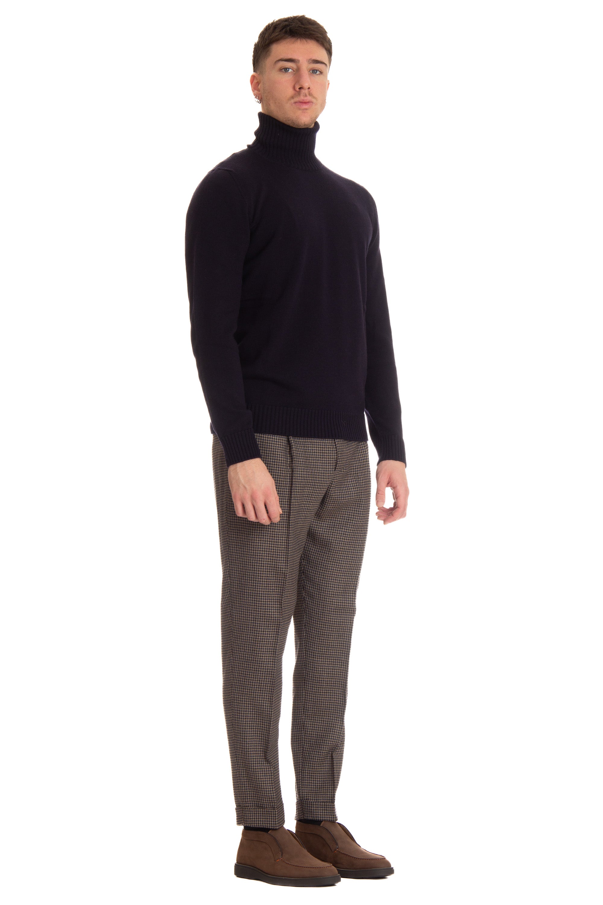 Turtleneck sweater in 7 gauge merino wool