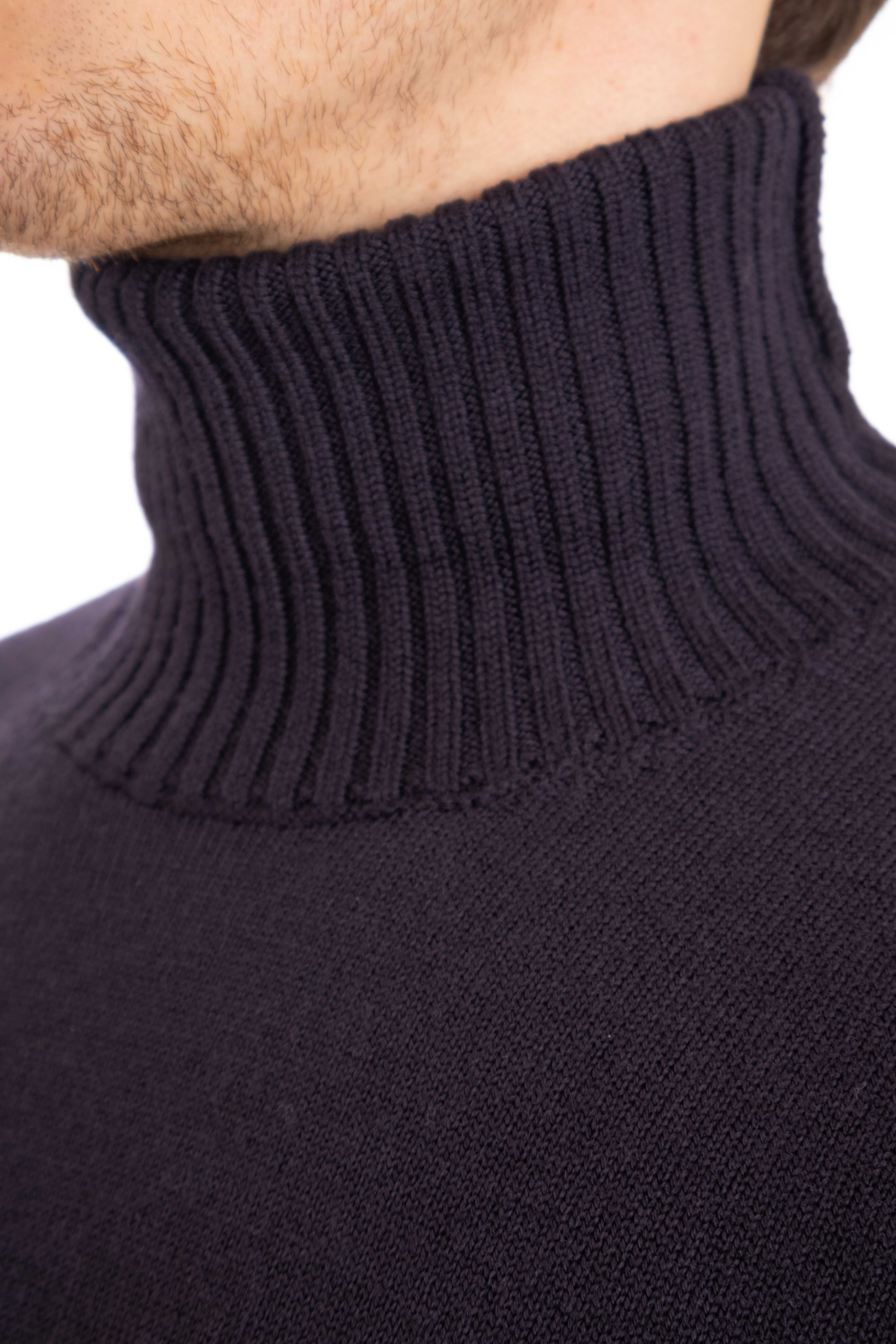 Rollkragenpullover aus 7-Gauge-Merinowolle