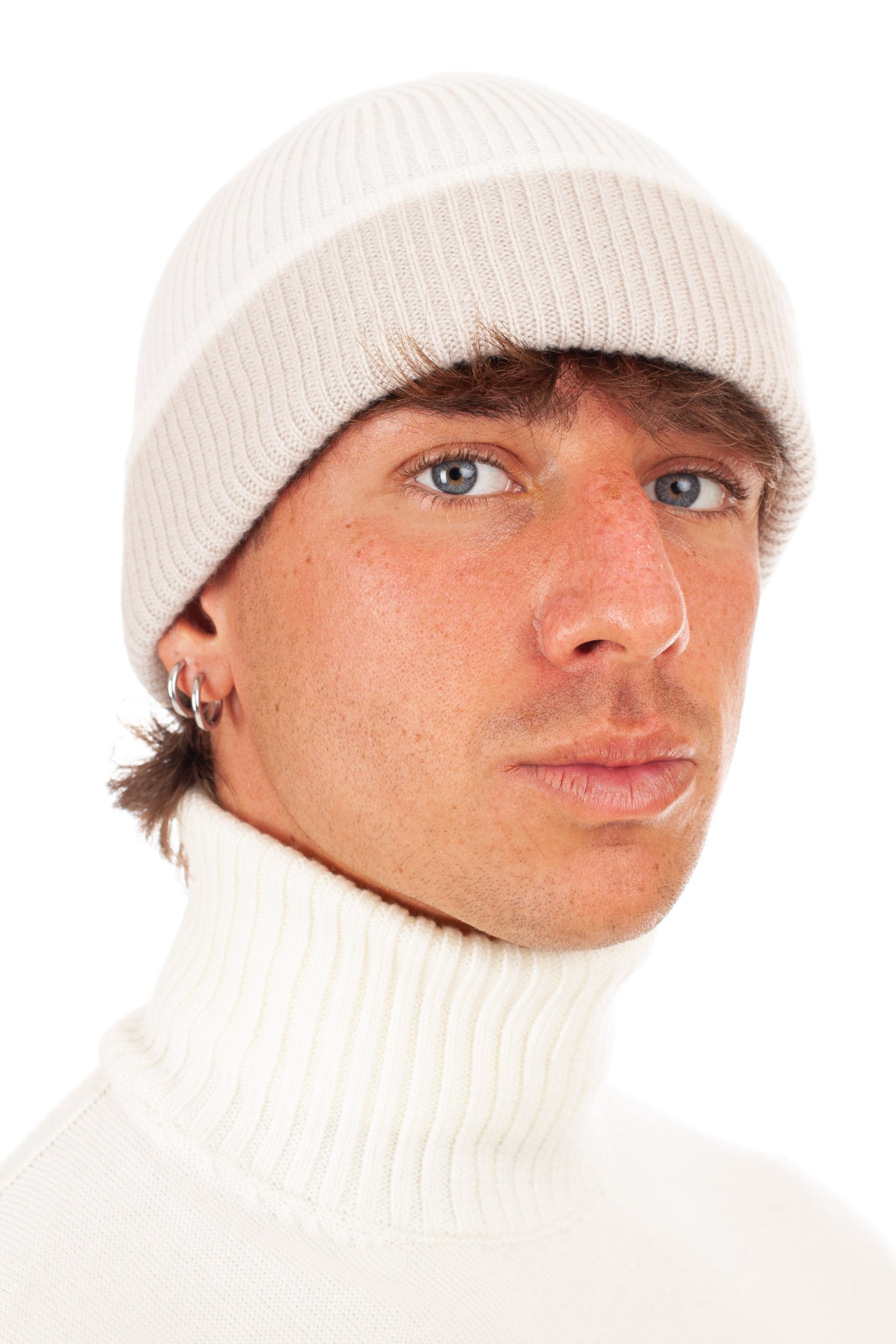 Ribbed beanie in pure cashmere