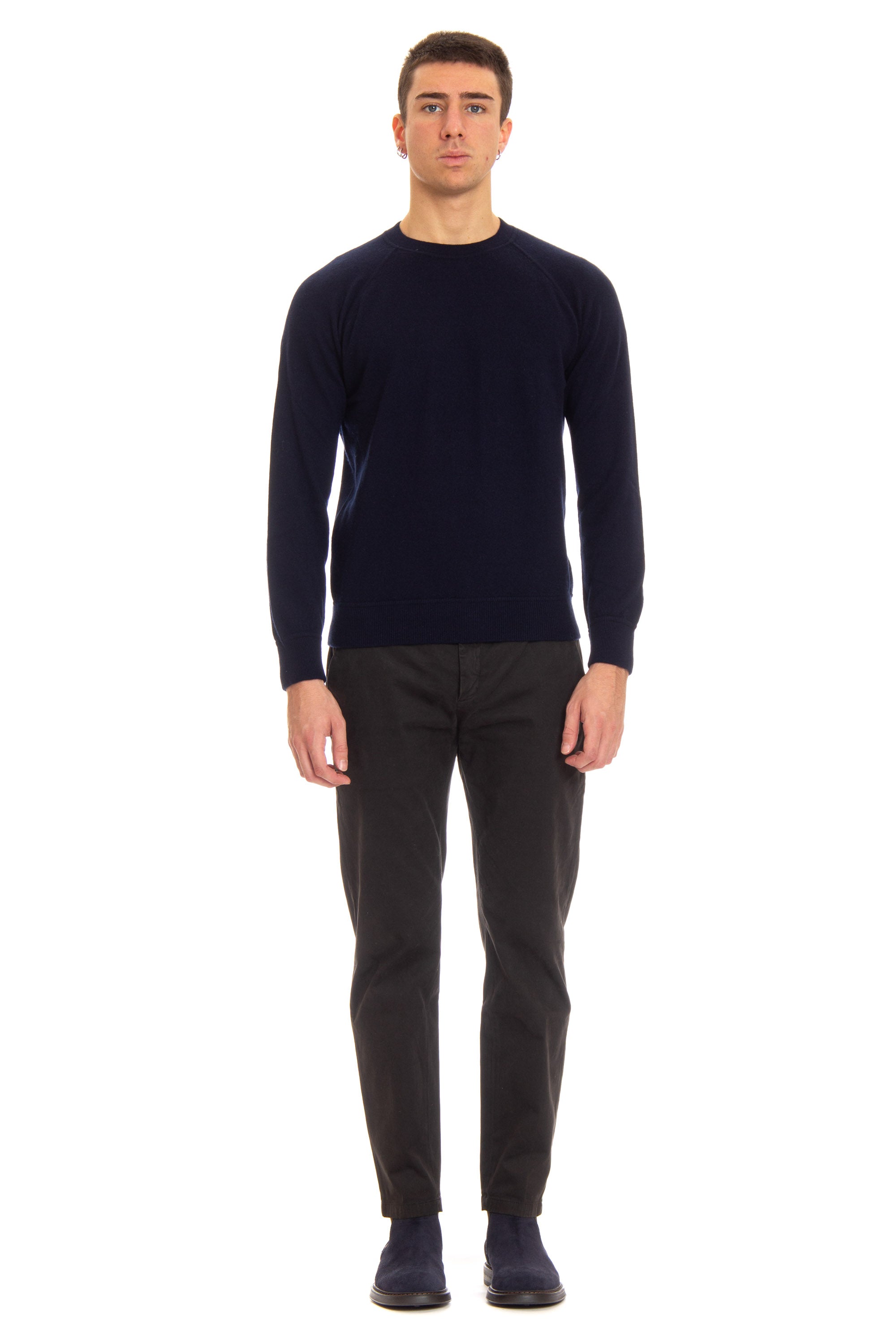 Cashmere crew neck with raglan sleeves