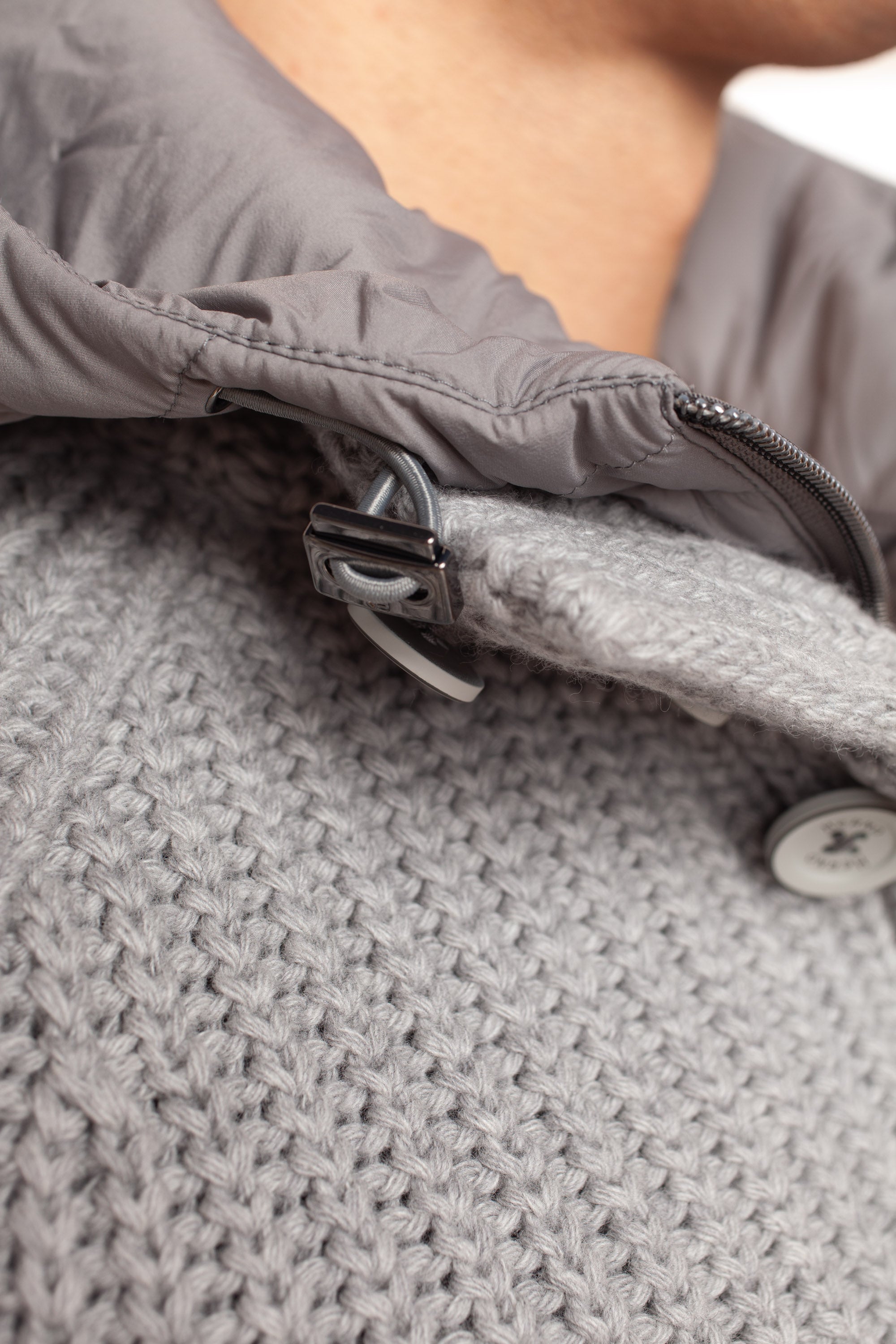 Wool knitted jacket with detachable interior