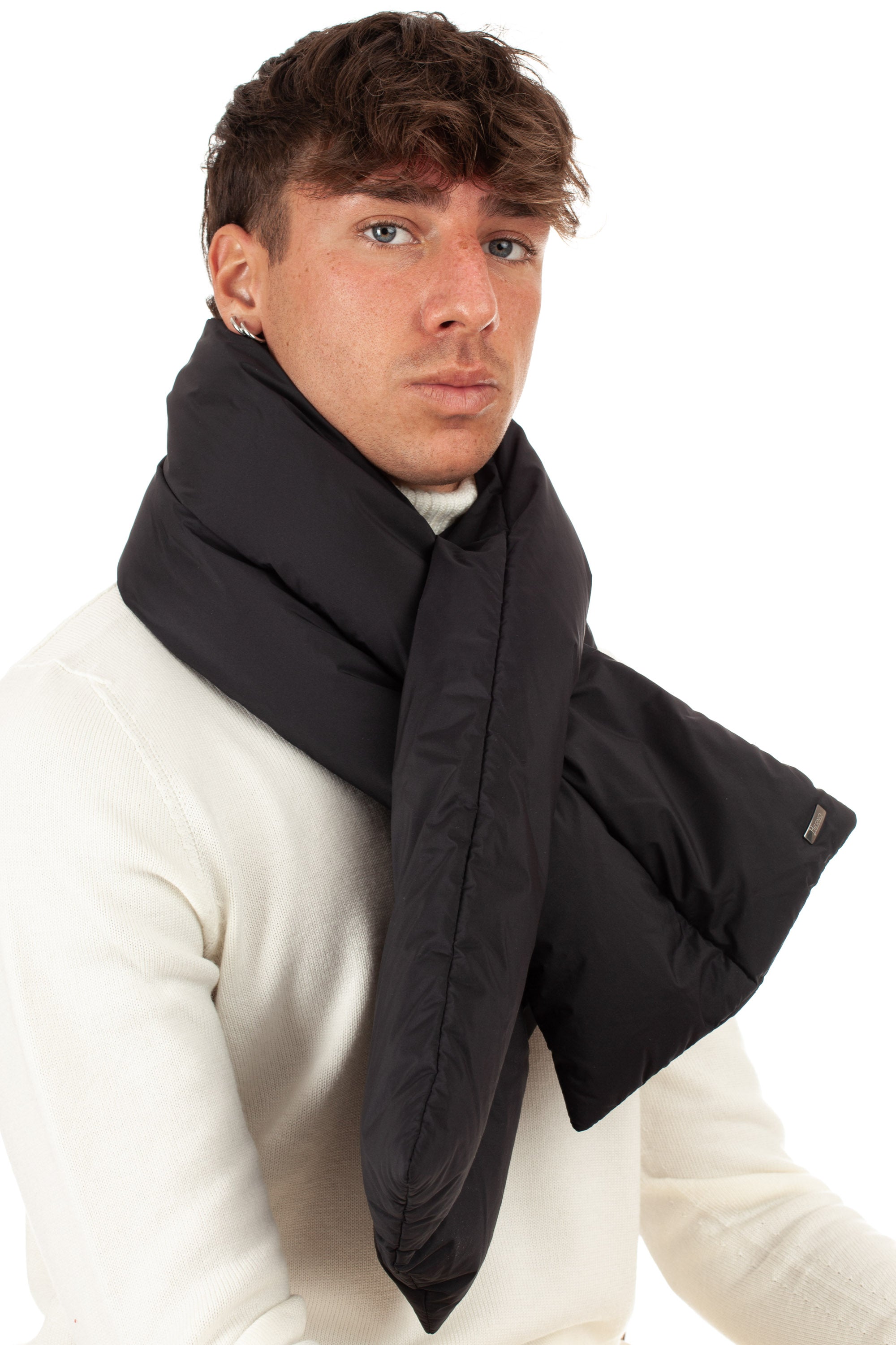 Laminar line down neck warmer