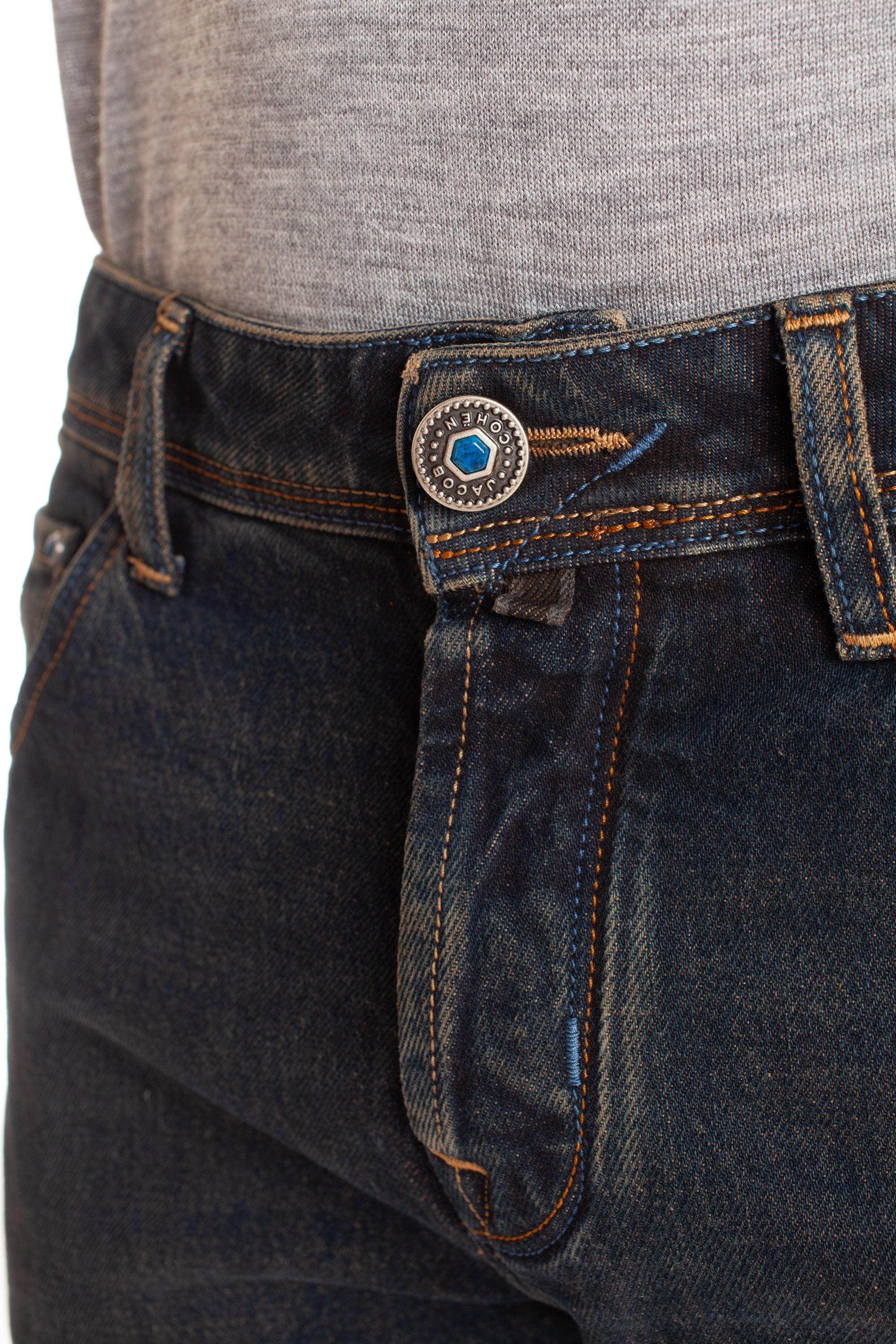 Scott fit jeans with stone-set label