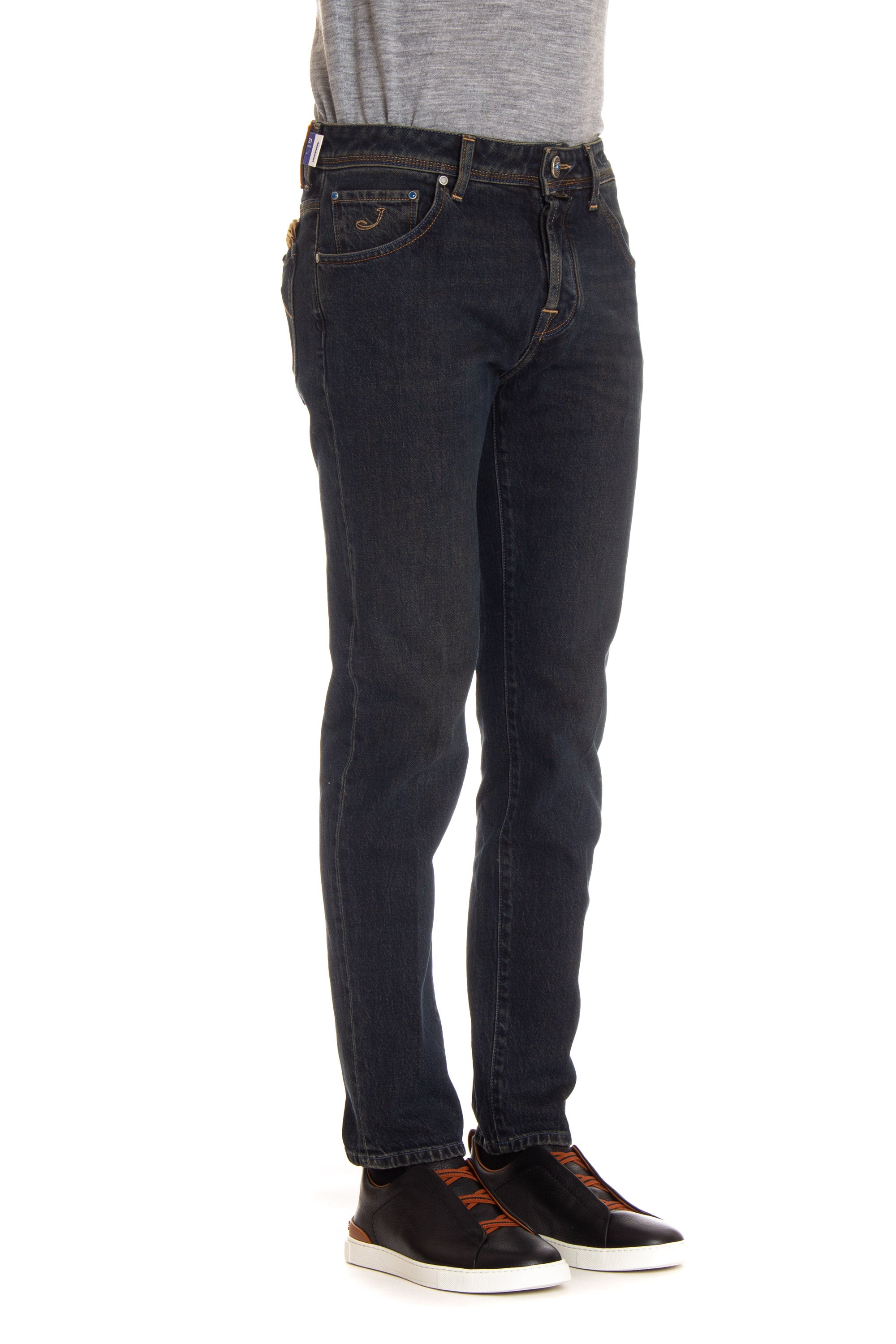 Scott fit jeans with stone-set label