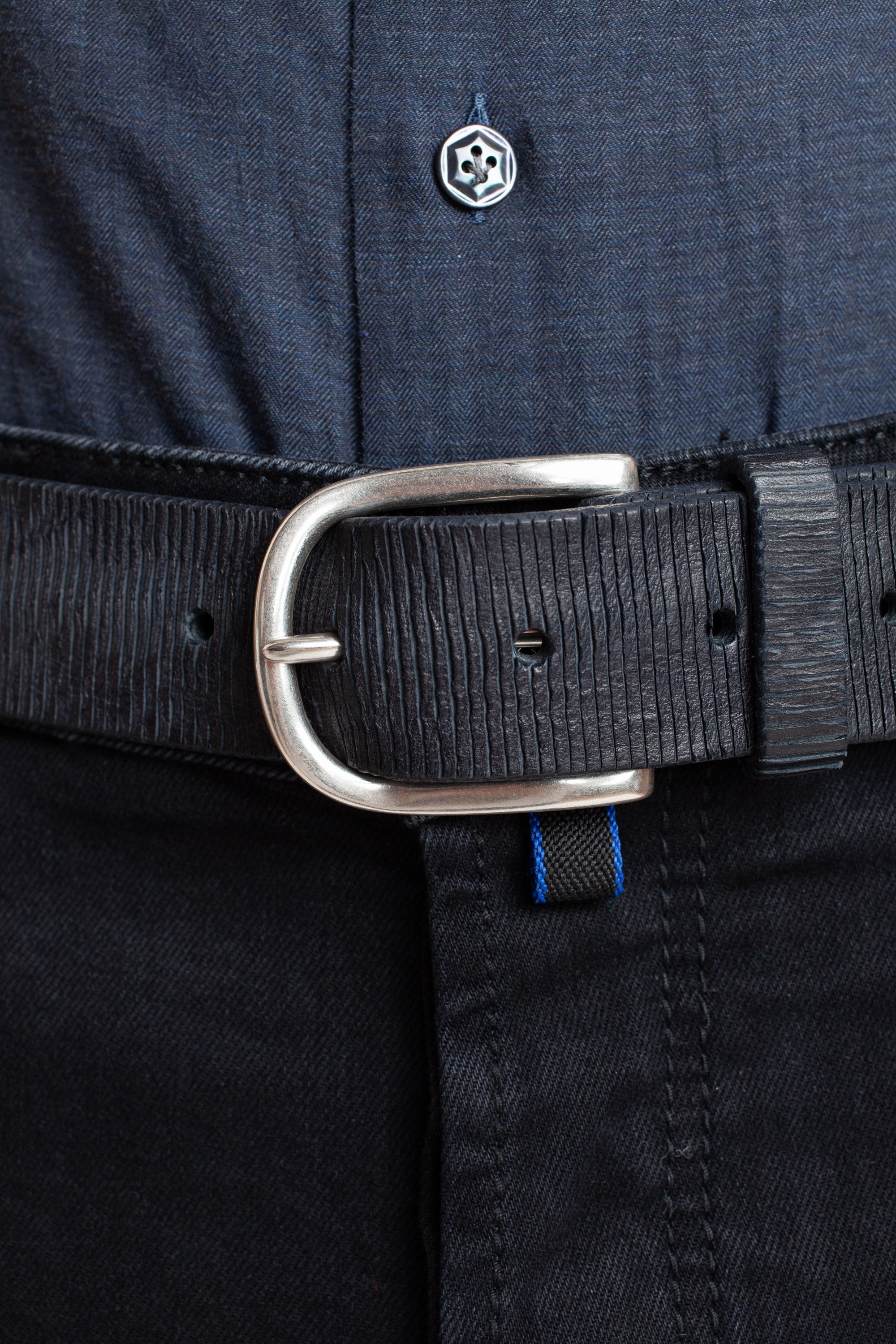 Lamellar leather belt
