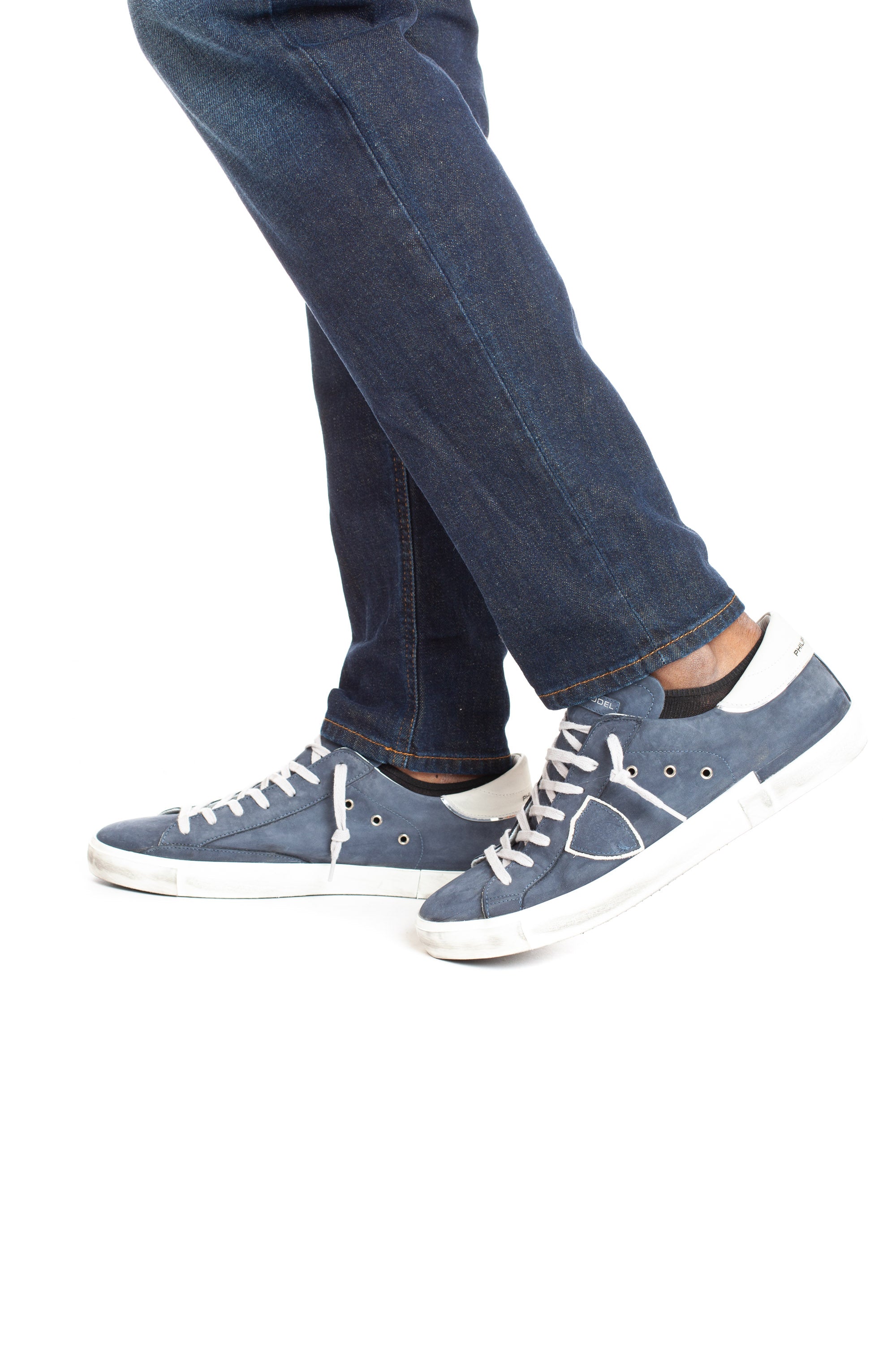 Total blue Paris nubuck low sneaker