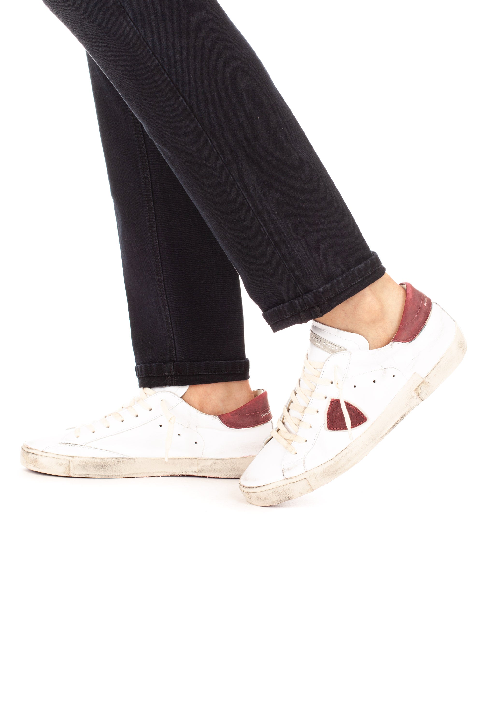 Low paris sneaker with burgundy heel