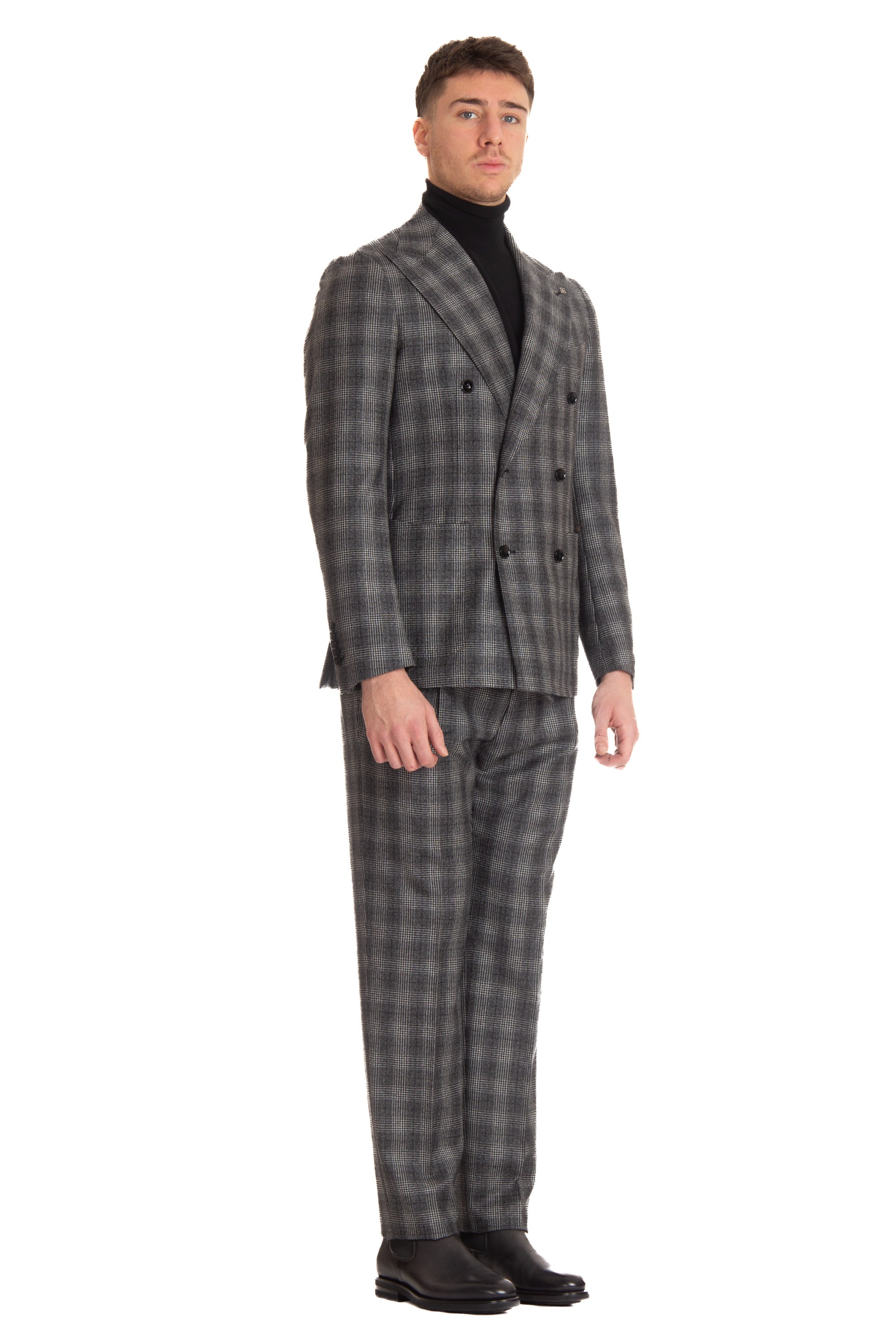 Prince of Wales suit in super 110's virgin wool