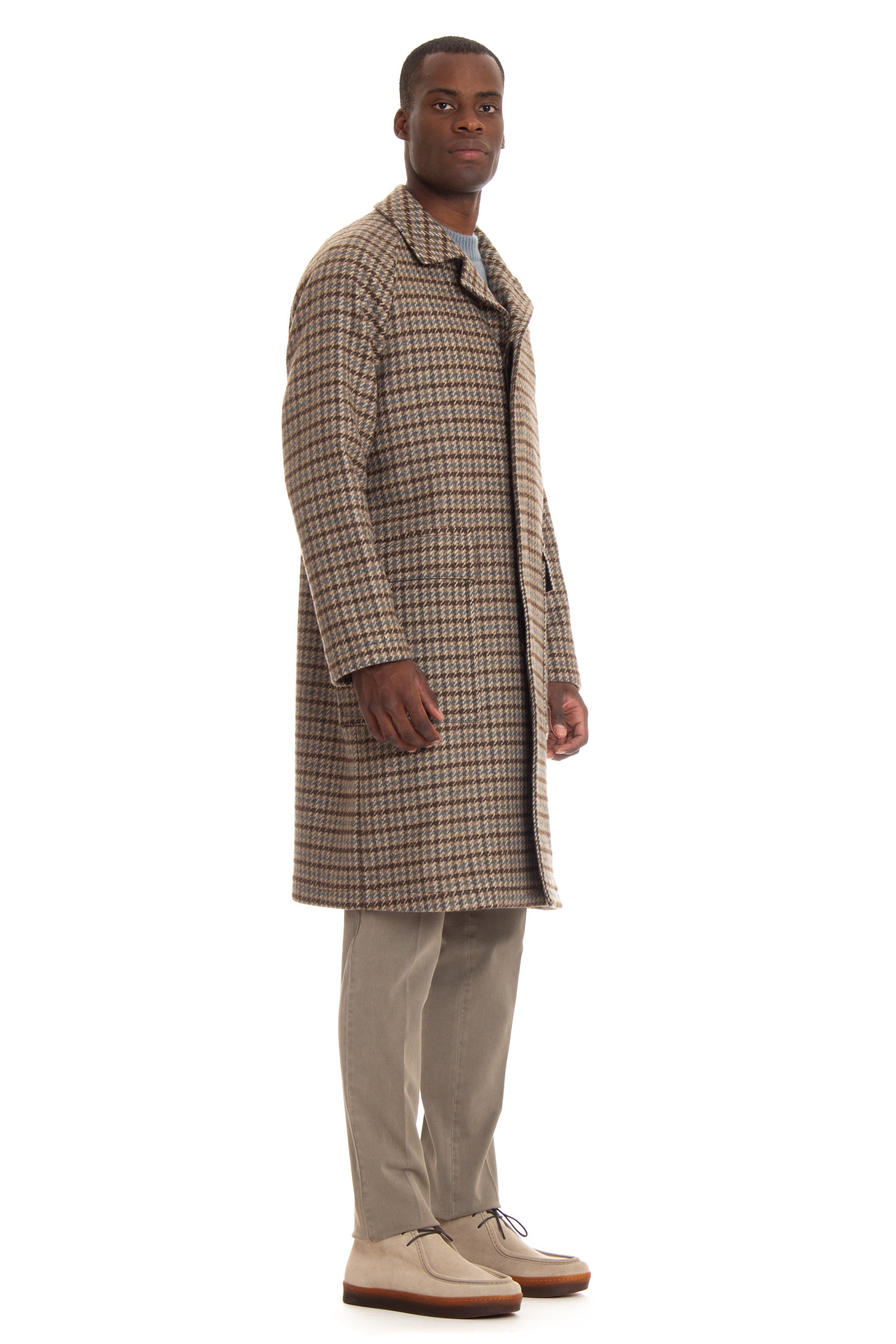 Lloyd model houndstooth coat