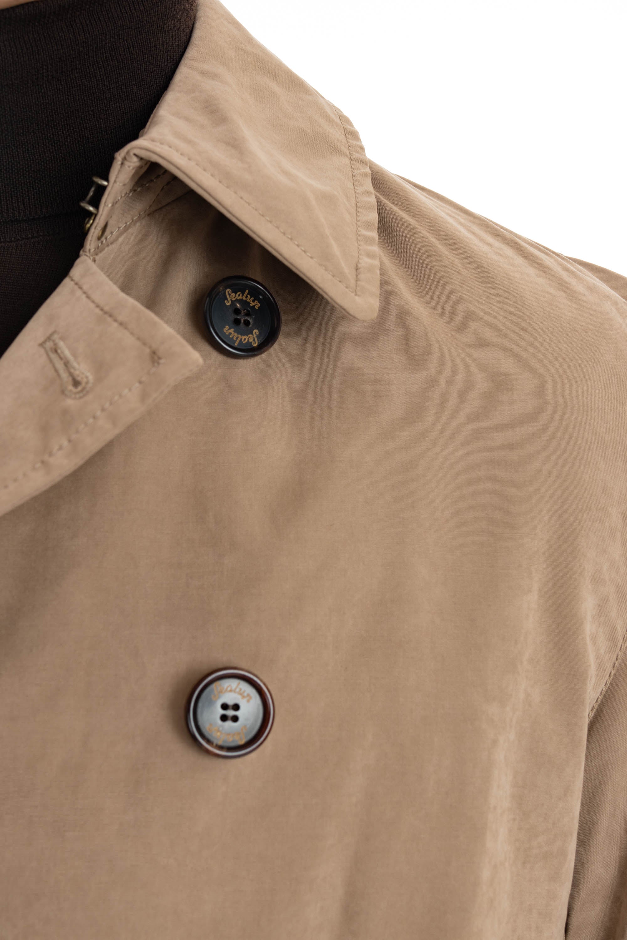 Explorer trench coat in coated cotton