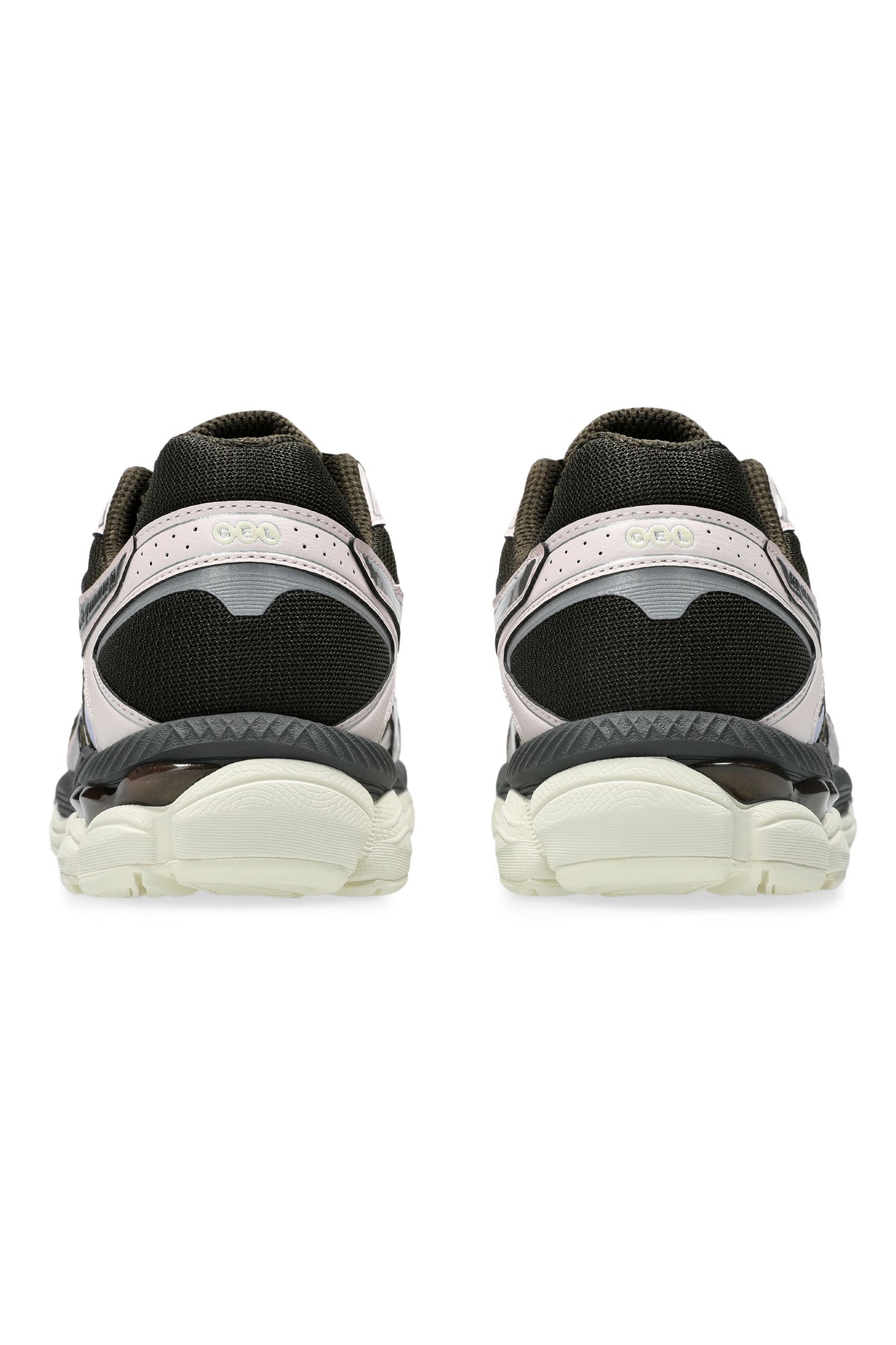 Asics Sneaker donna Gel-Cumulus 16 Black Coffee/Pure Silver 1203A733. 202 