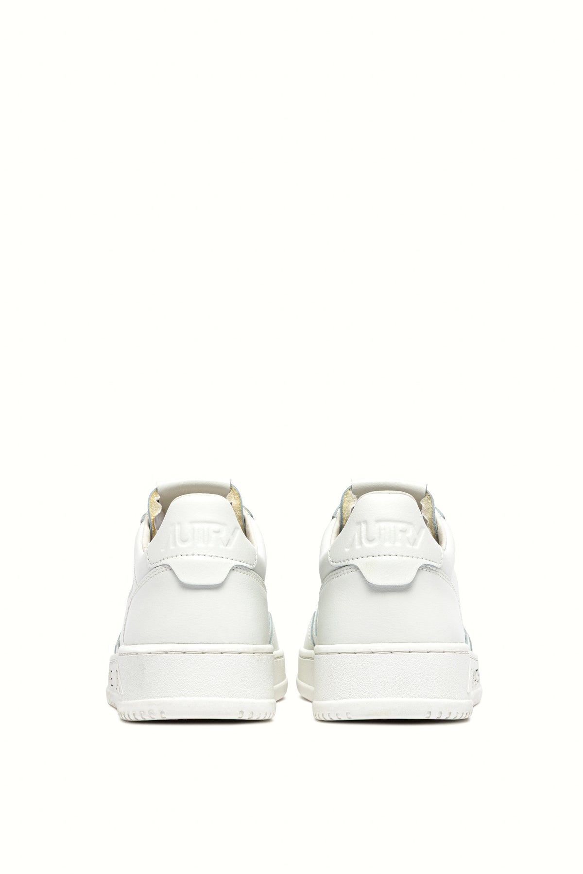 Autry Sneaker Medalist total white in pelle con lettering Game Set Match AULM ML08 TOTALWHT 