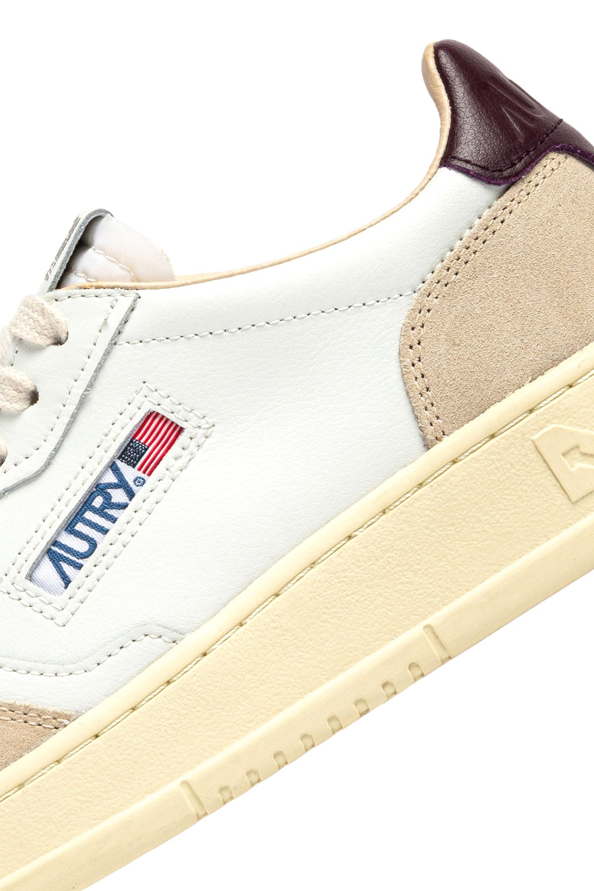 Autry Sneaker Medalist donna in pelle-camoscio bianco con dettaglio Fig AULW LS18 WHT/FIG 