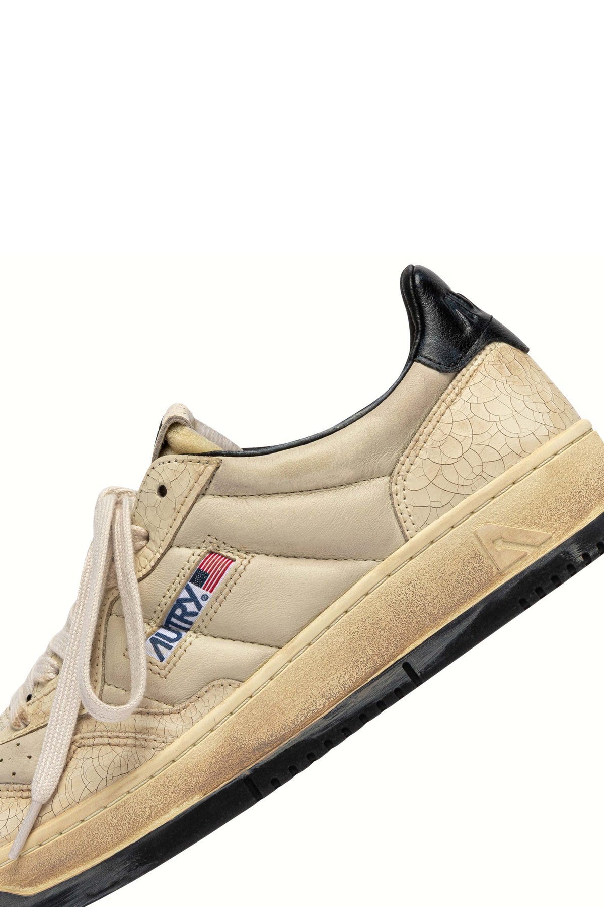Autry Sneaker SuperVintage in pelle imbottita craquelé AVLM AD01 WH ASPR/BLK 
