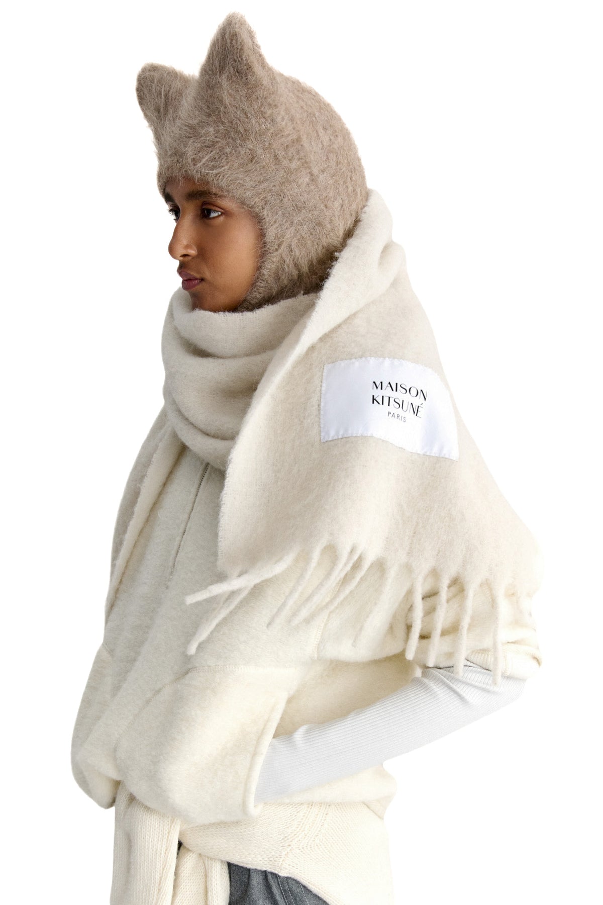 Maison Kitsuné Sciarpa tinta unita in alpaca LM06206WA0022 MOON BEIGE 