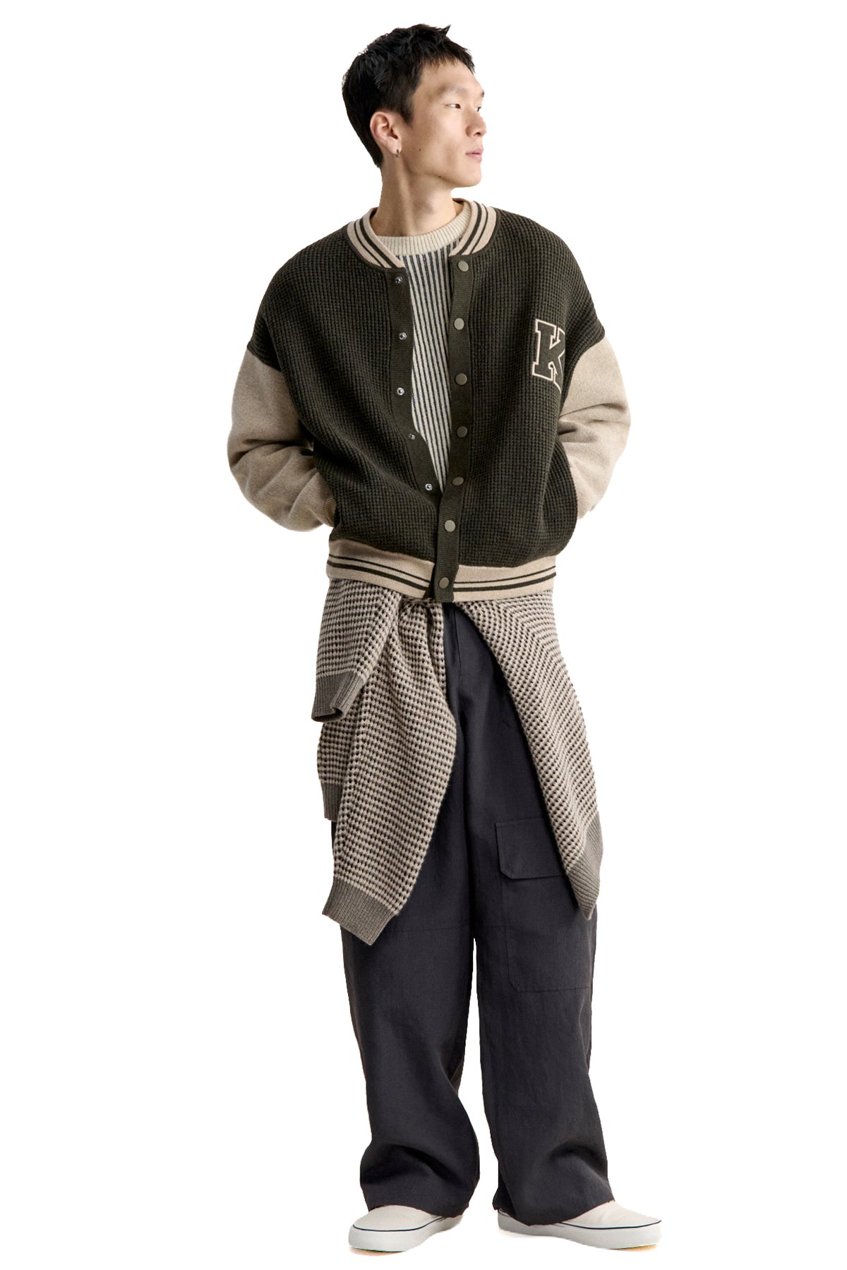 Maison Kitsuné Cardigan College in pura lana merino double face con dettagli varsity MRMKCO5KT1225 BELUGA/DUSTY BEIGE 