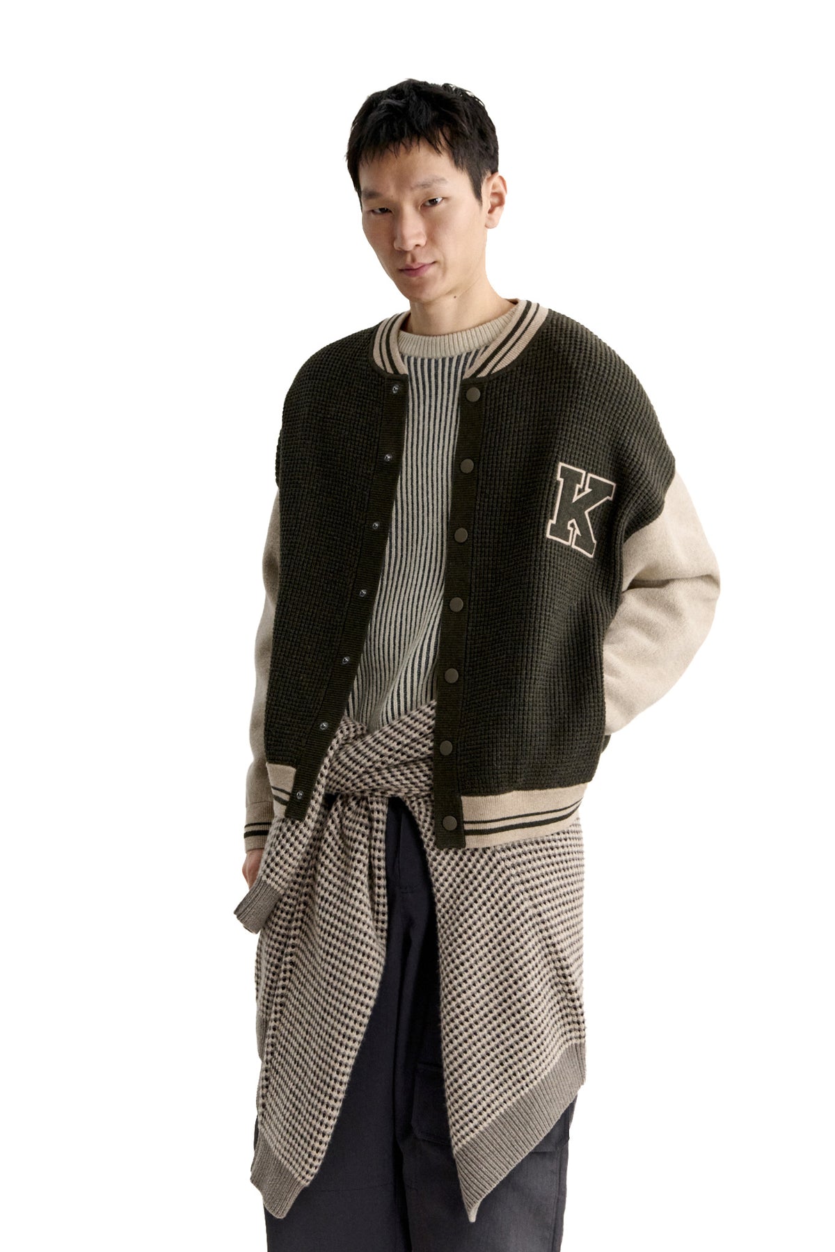 Maison Kitsuné Cardigan College in pura lana merino double face con dettagli varsity MRMKCO5KT1225 BELUGA/DUSTY BEIGE 