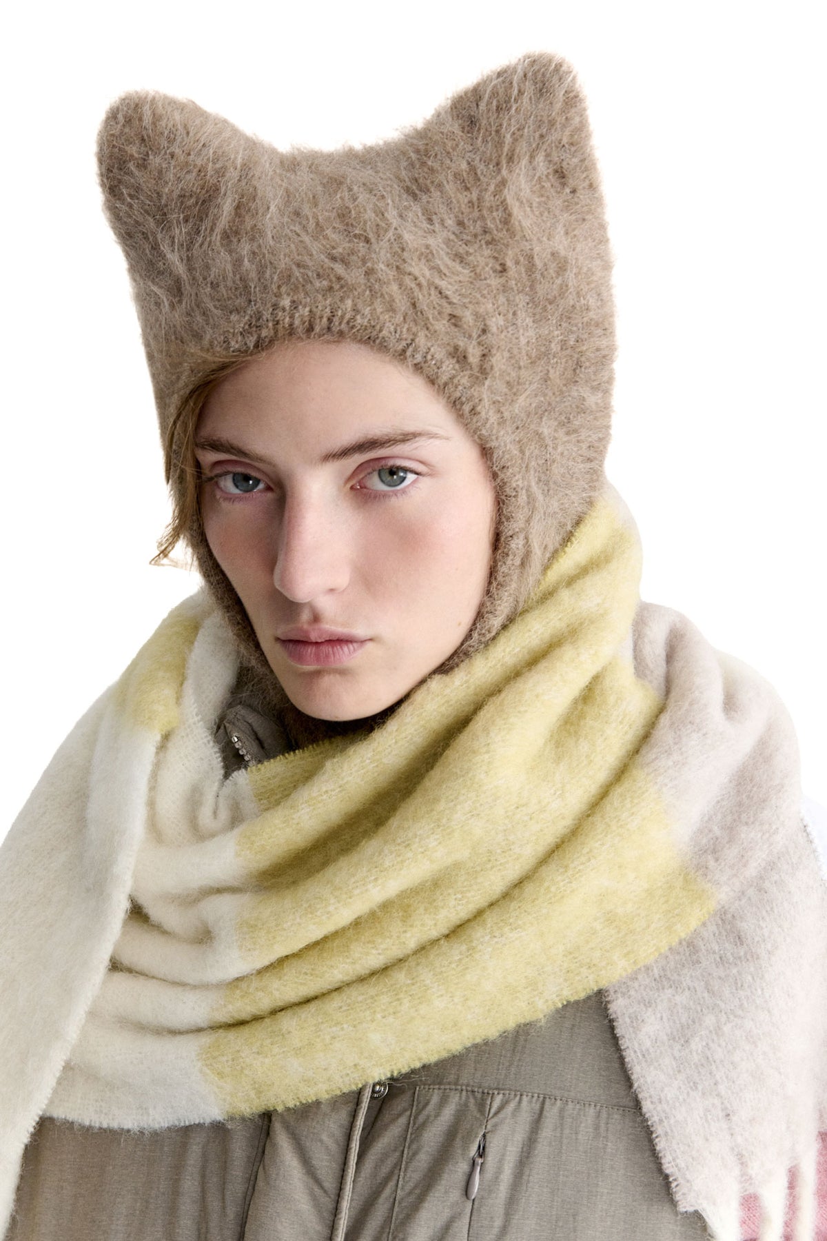 Maison Kitsuné Passamontagna Fox Ears in alpaca Feather Beige MRUAH05KT1232 FEATHER BEIGE 