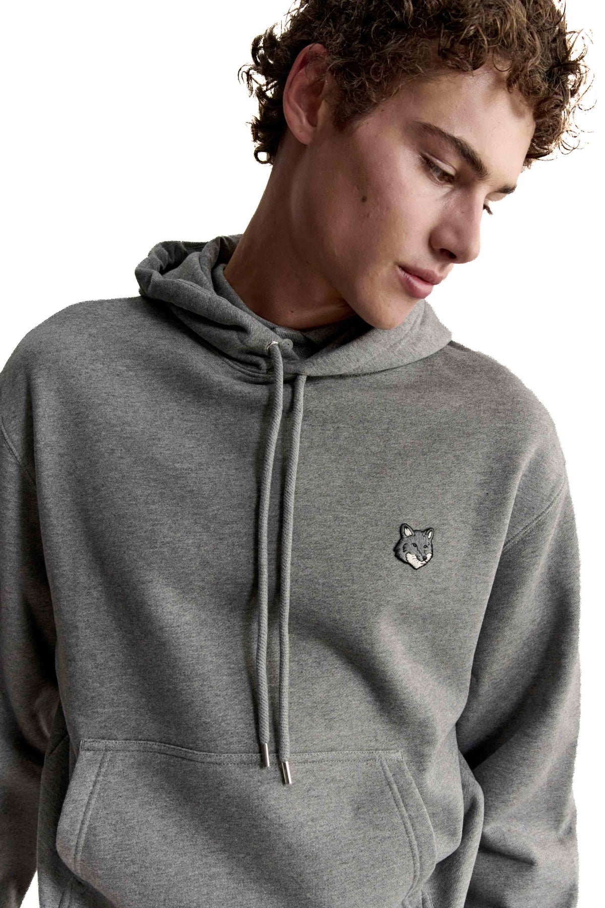 Maison Kitsuné Felpa con cappuccio in cotone con volpe grigia PM00703KM0341 MEDIUM GREY MELANGE 