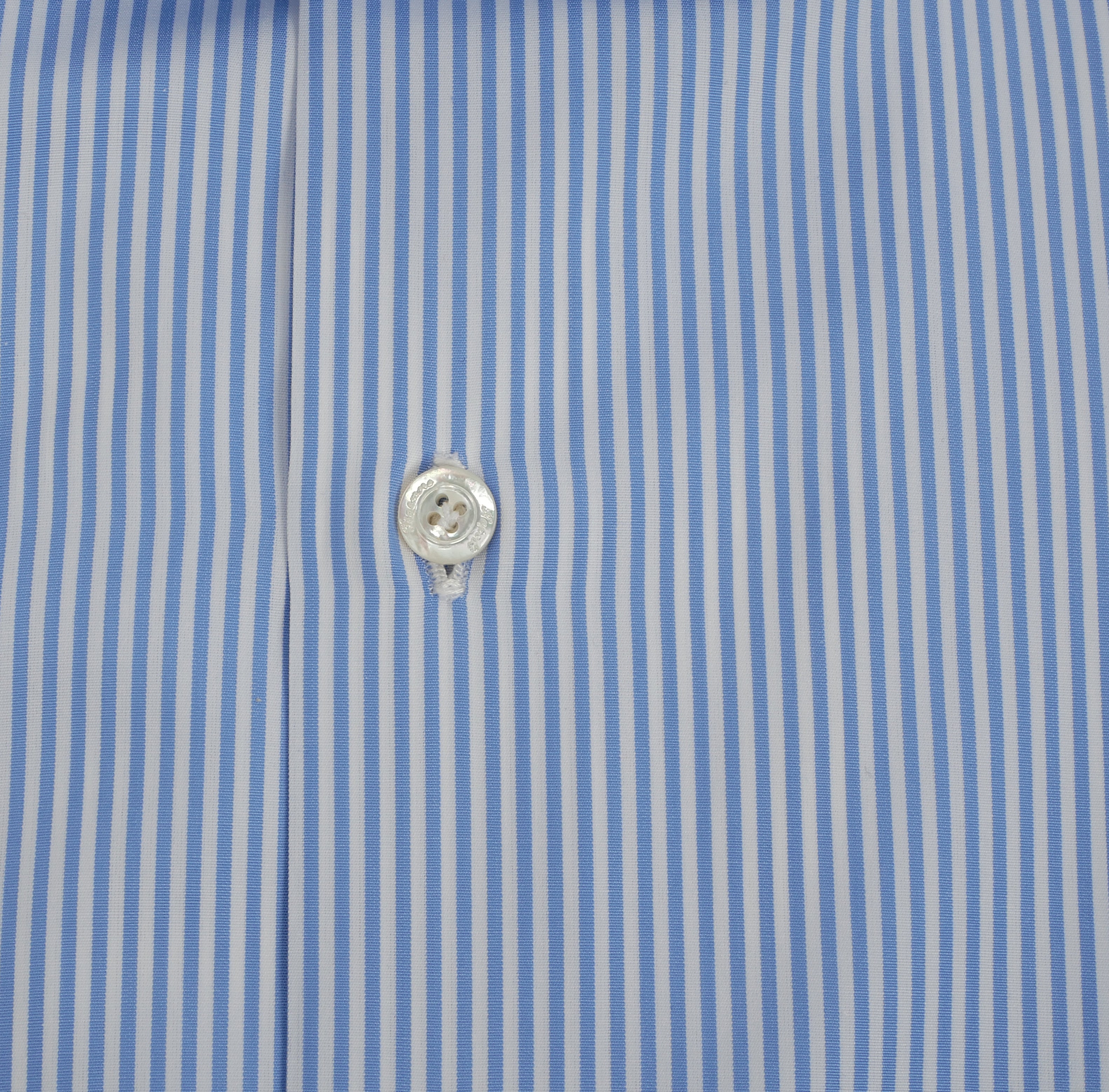 Maßgeschneidertes Hemd aus doppelt gezwirnter Popeline-Baumwolle aus der Naples-Linie