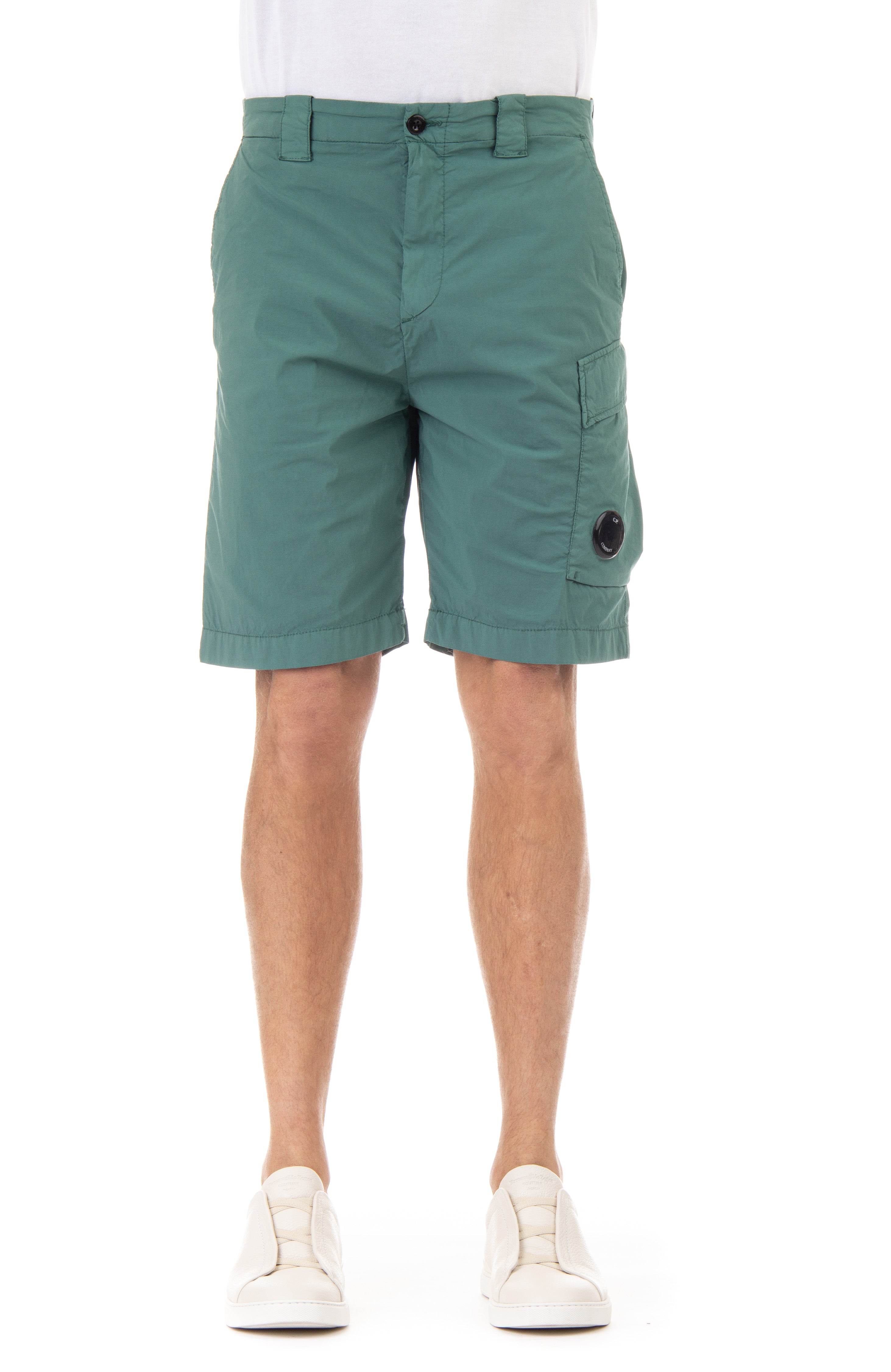 50 thread count cargo Bermuda shorts