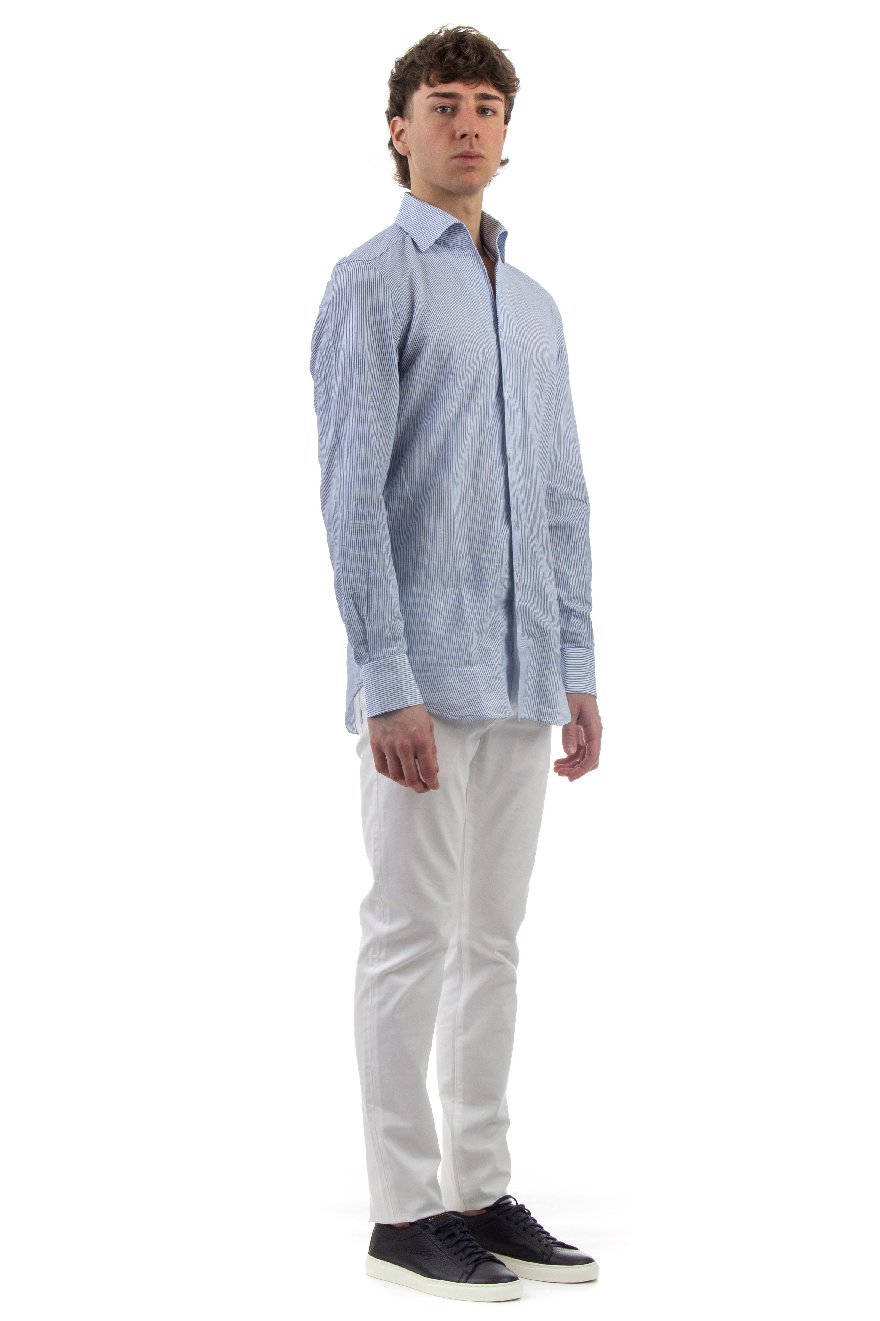 Tailored cotton shirt with round neck