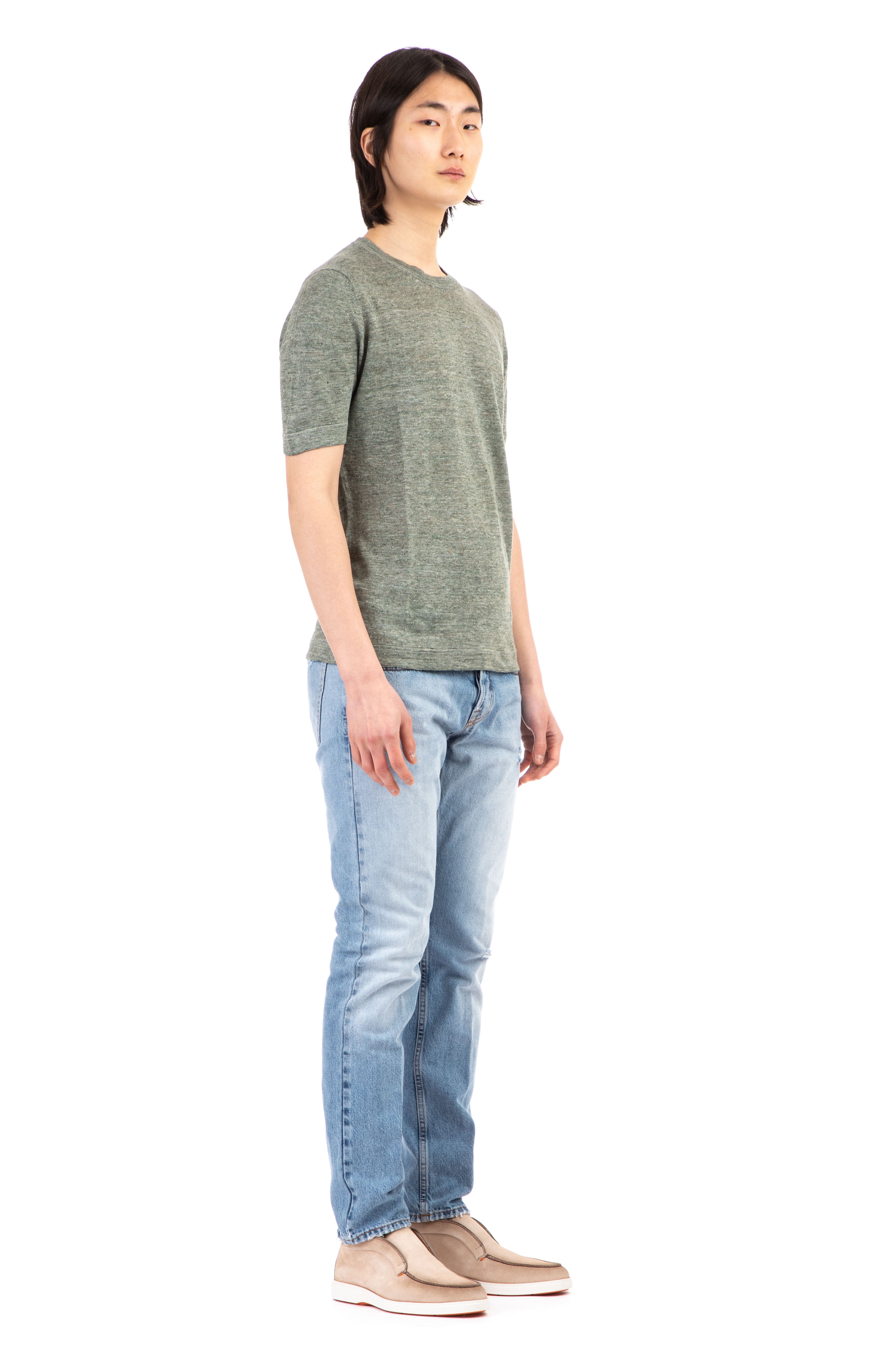 Linen T-shirt with double stitching collar