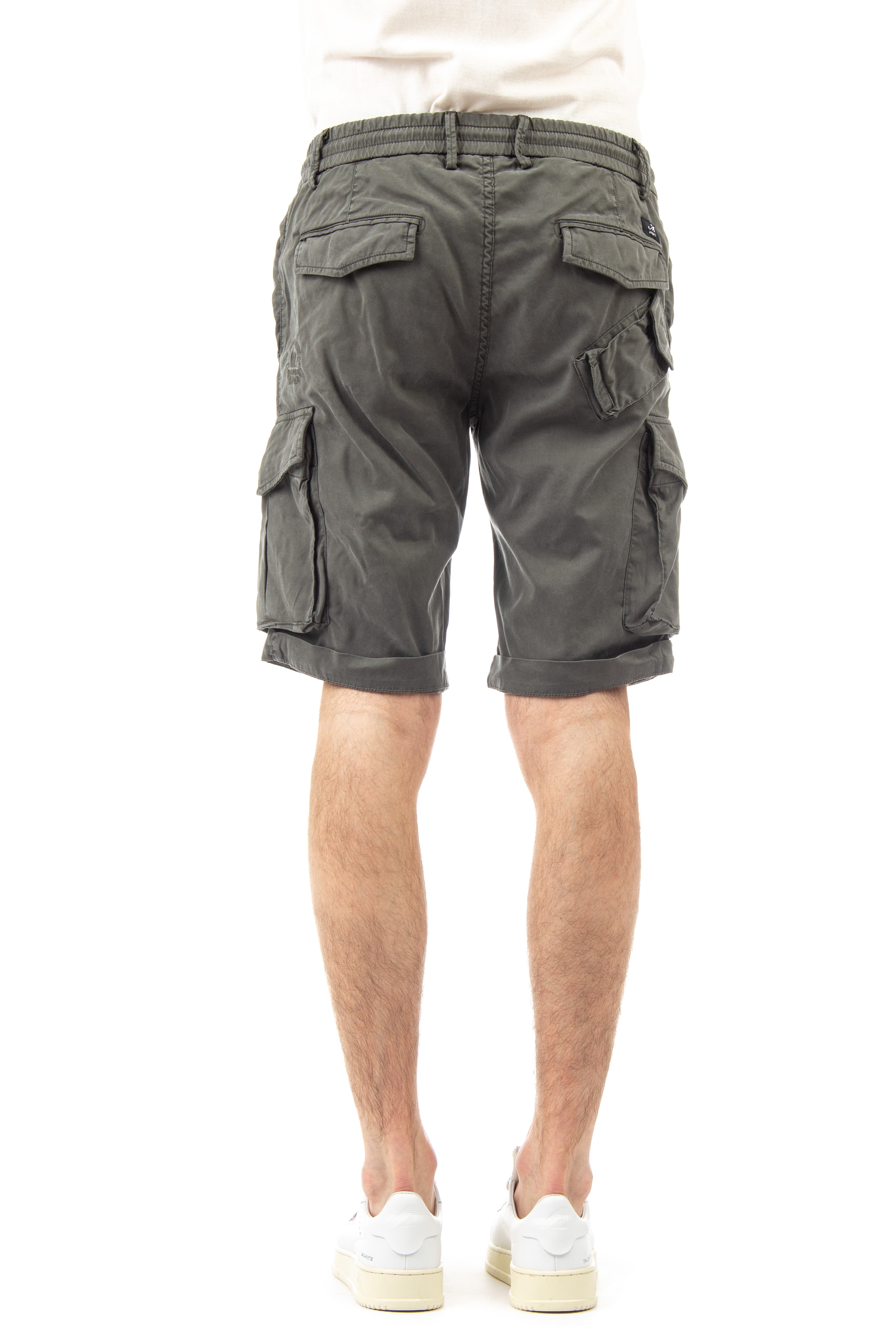 Snake jogger model multi-pocket lyocell Bermuda shorts