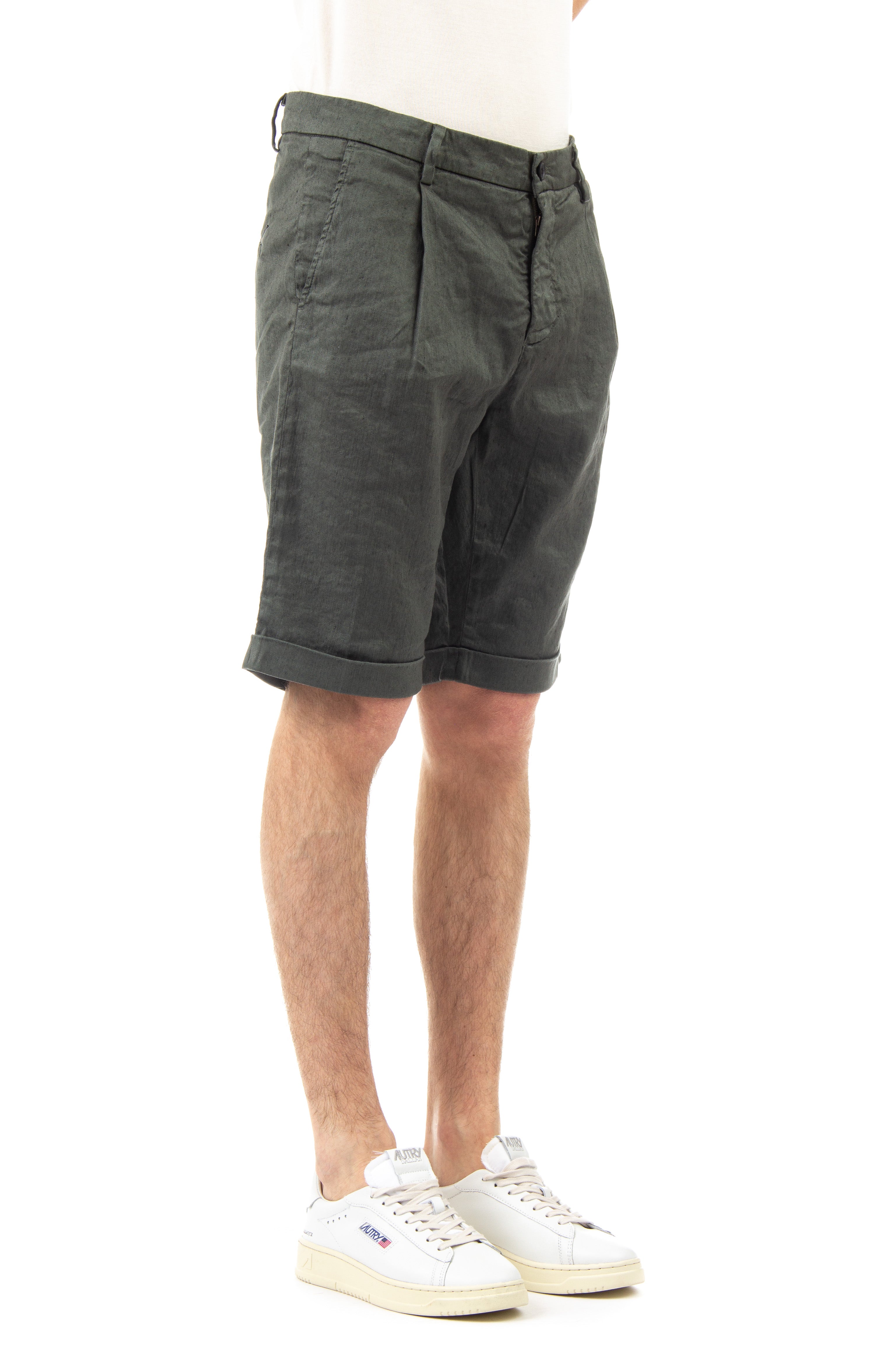 Amalfi model linen-cotton Bermuda shorts
