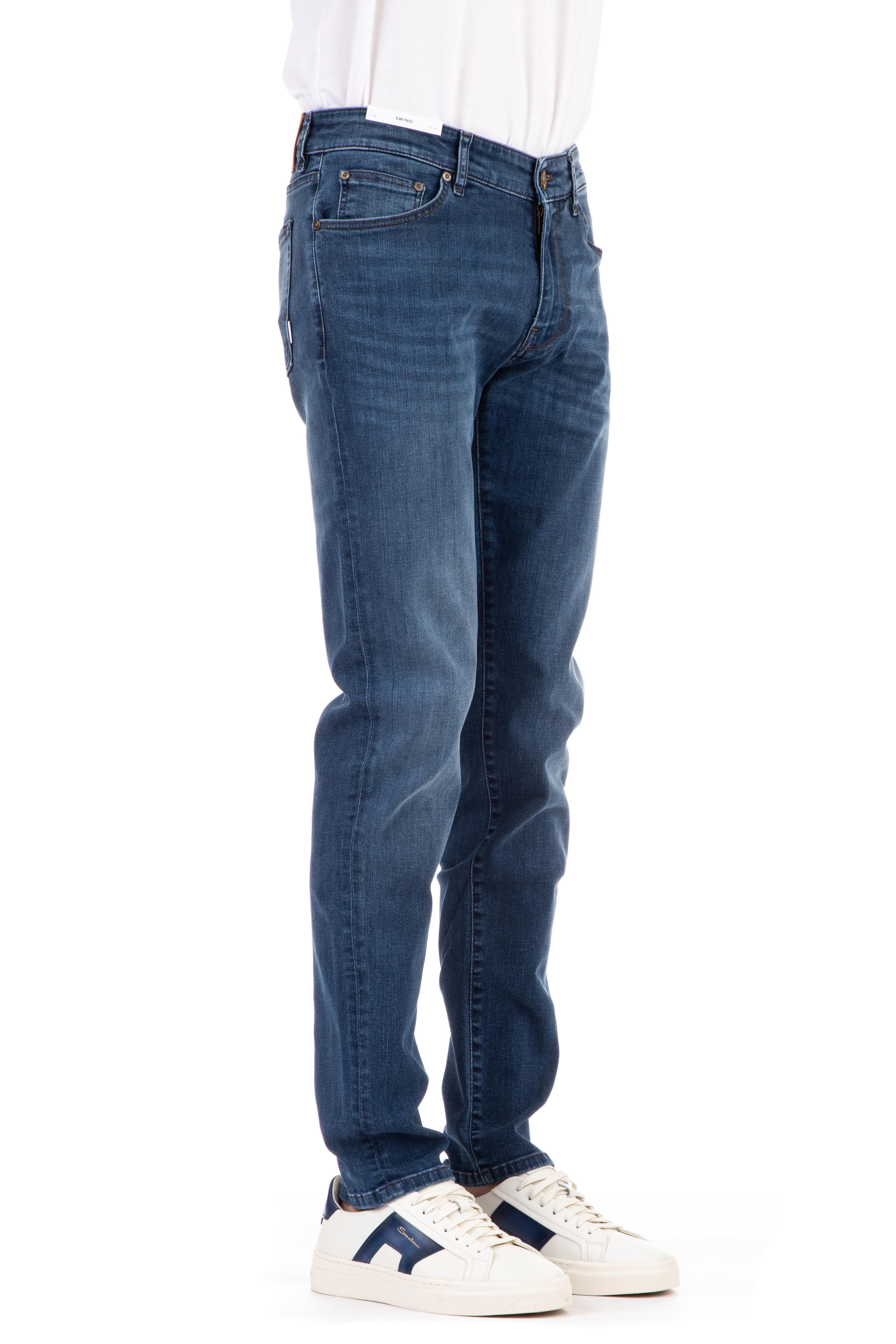 Swing-Fit-Jeans aus Stretch-Denim