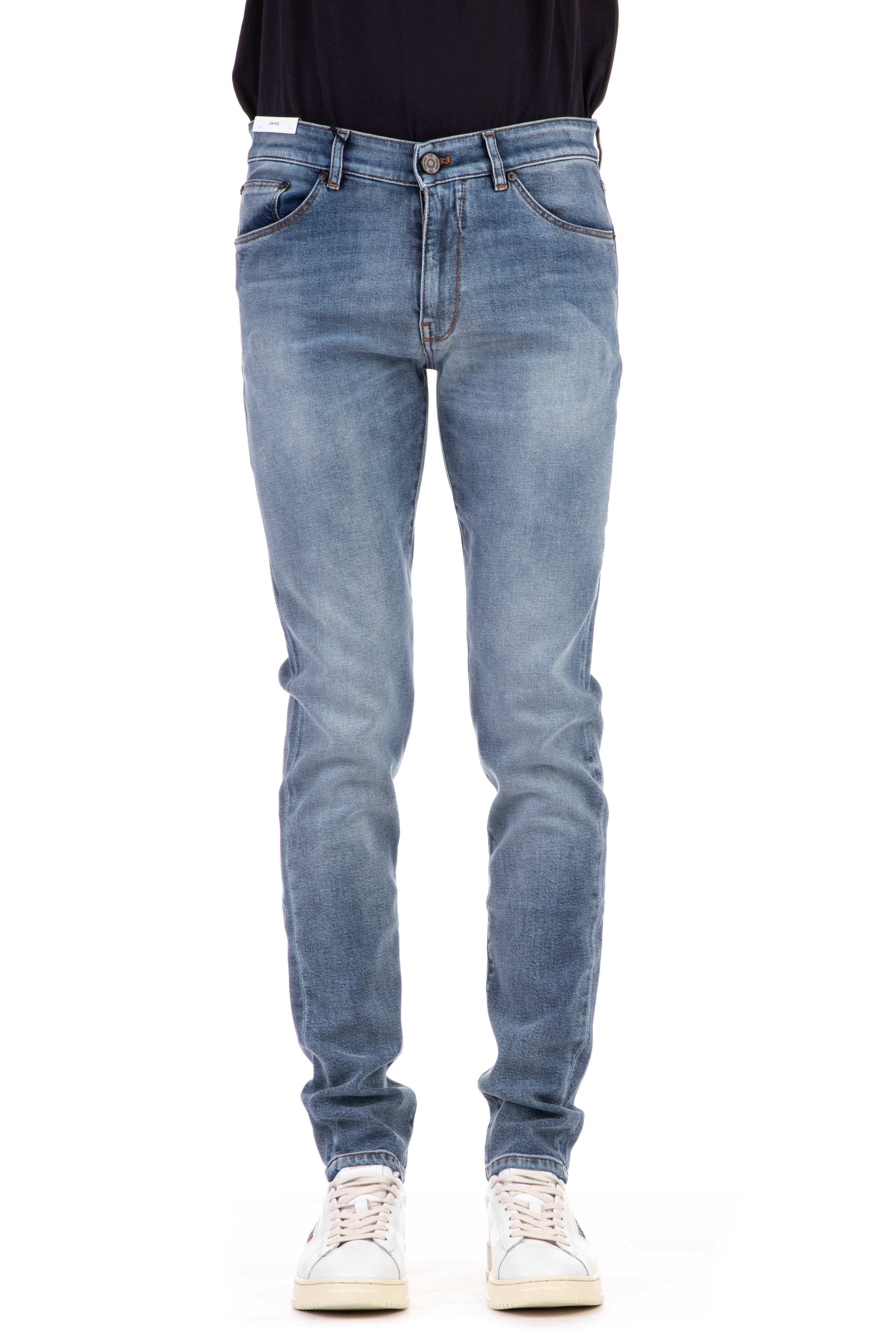 Jeans lavaggio chiaro swing fit