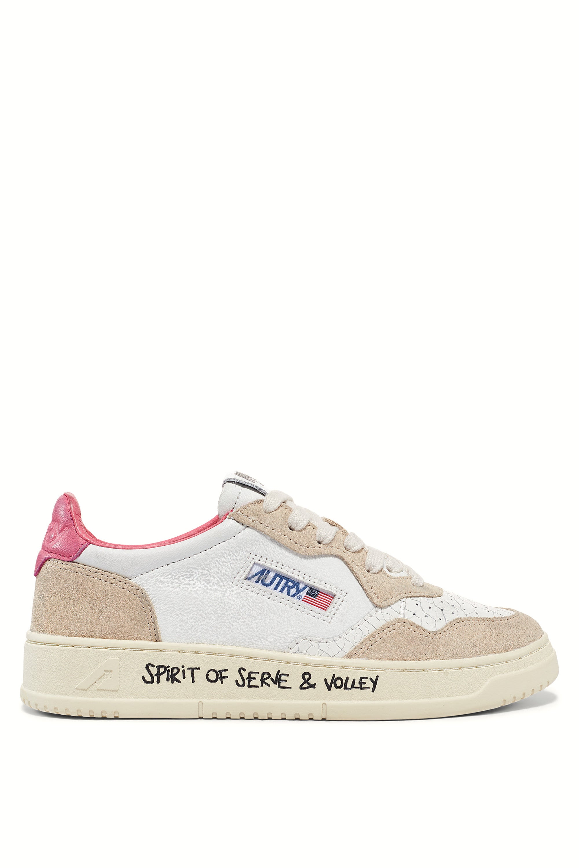 Medalist women's sneaker with fuchsia heel tab and writing