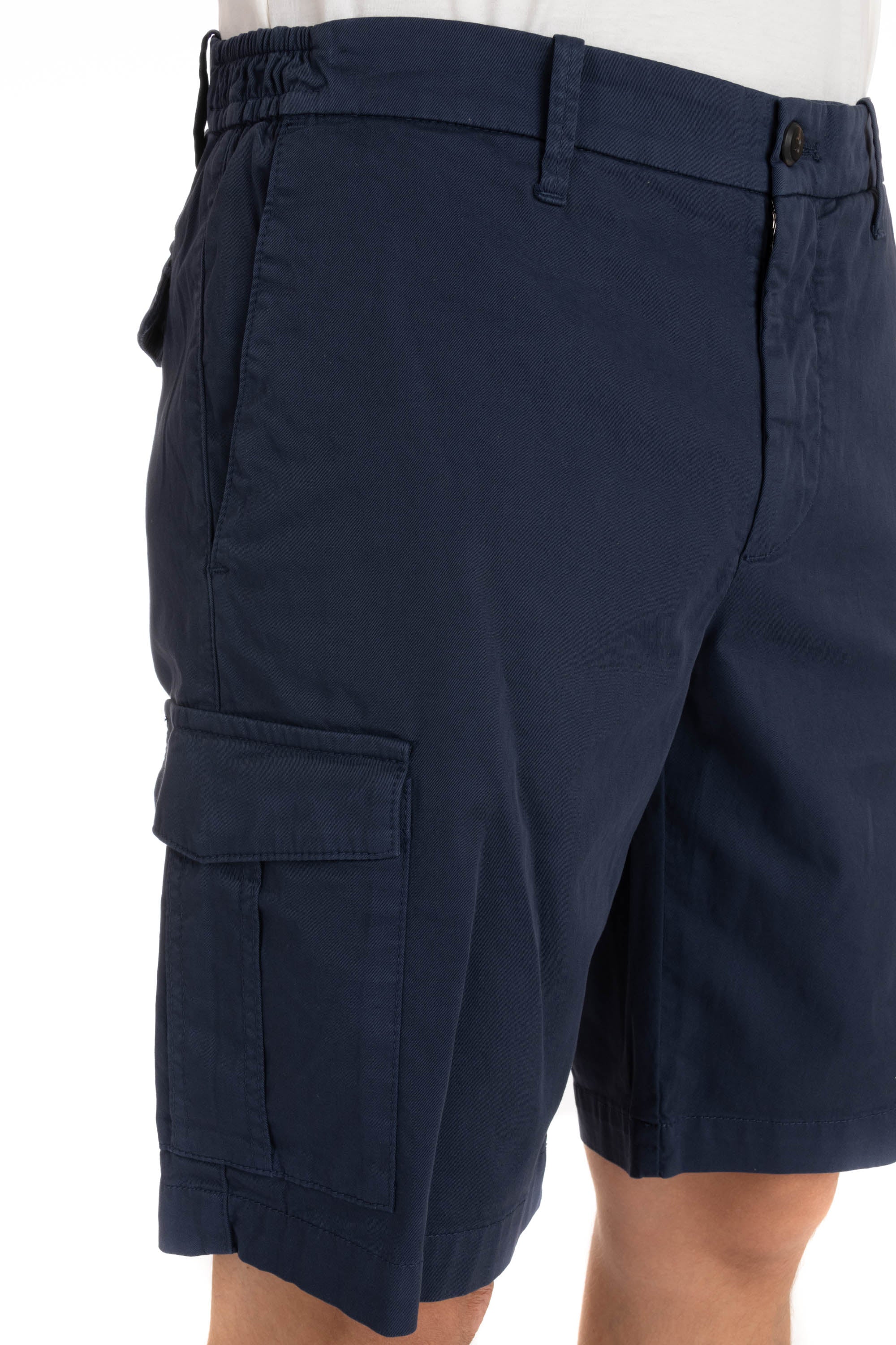 Cargo Bermuda shorts in comfort cotton