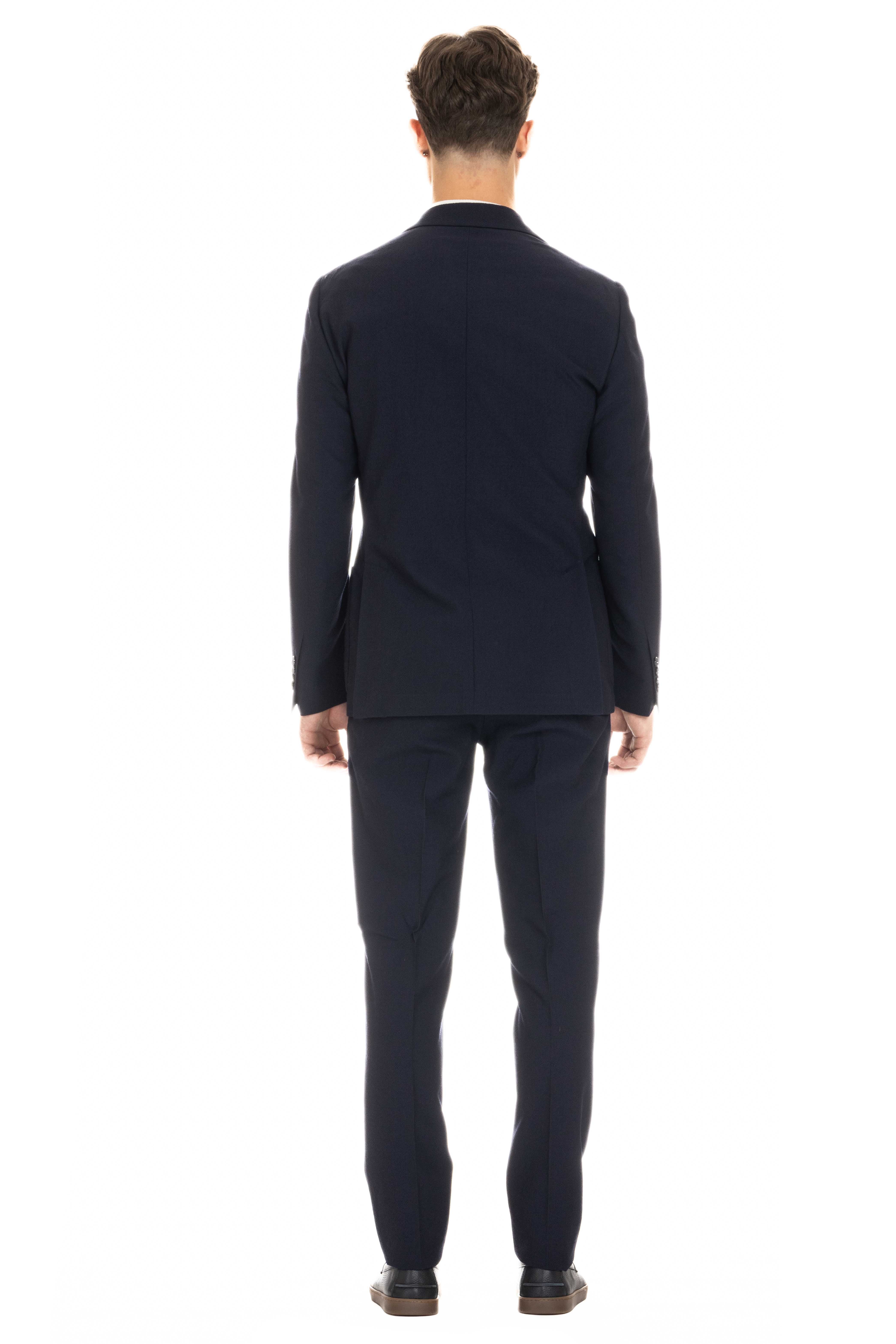 Easywear suit in superlight seersucker wool