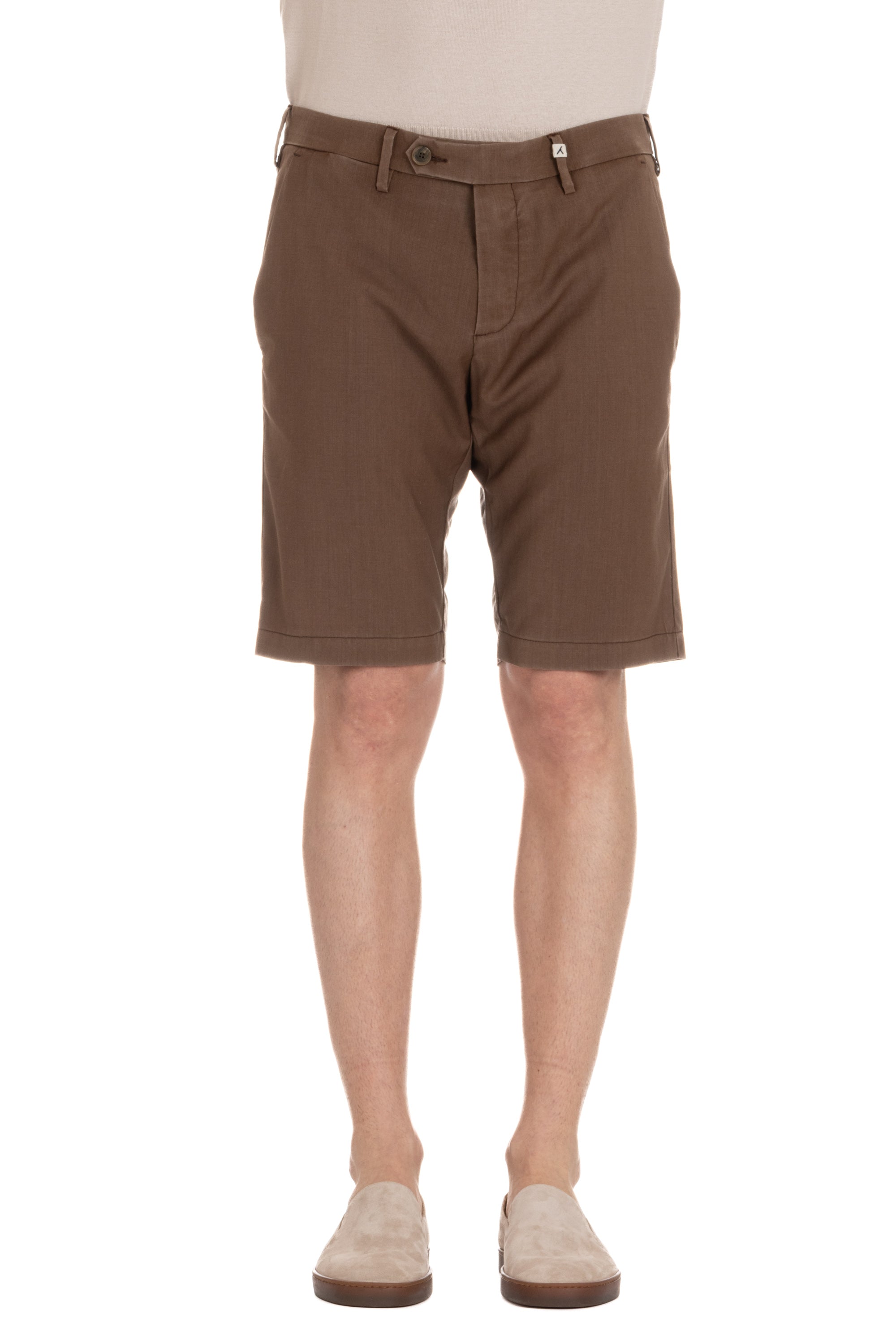 Bermuda shorts in superlight washed wool