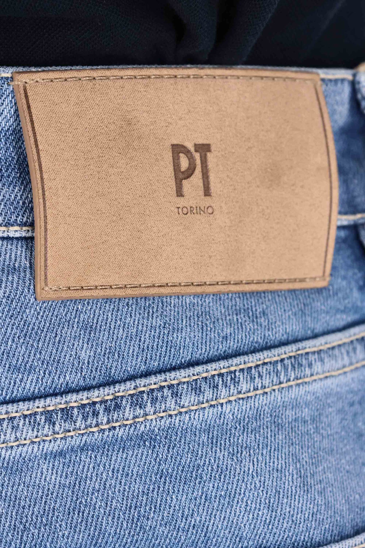 PT Denim Jeans tapered Reggae in cotone comfort etichetta camoscio C5TP05B0 SH0250 ML37 