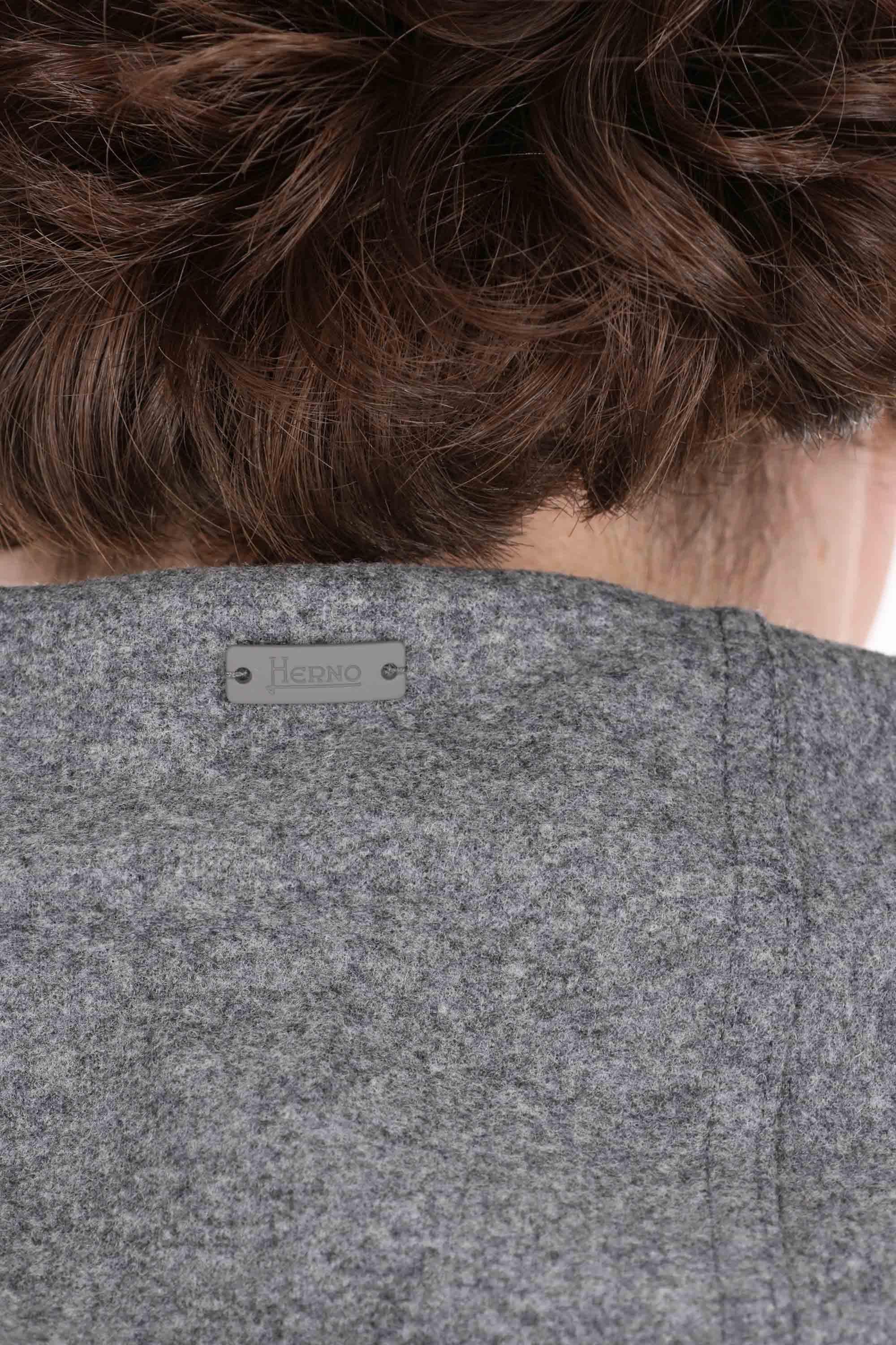 Herno Felpa misto viscosa con cappuccio JC00071U 9487 