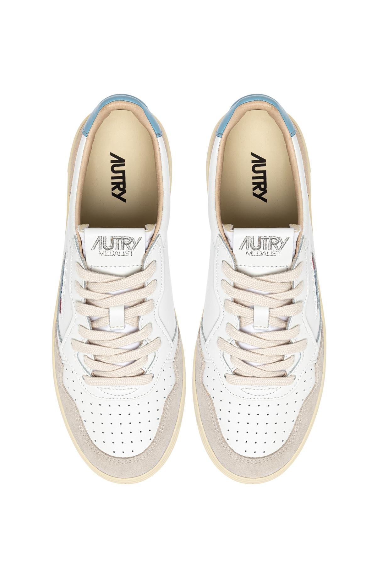 Autry Sneaker Medalist bimateriale con talloncino azzurro AULM LS12 WHT/FORGET 