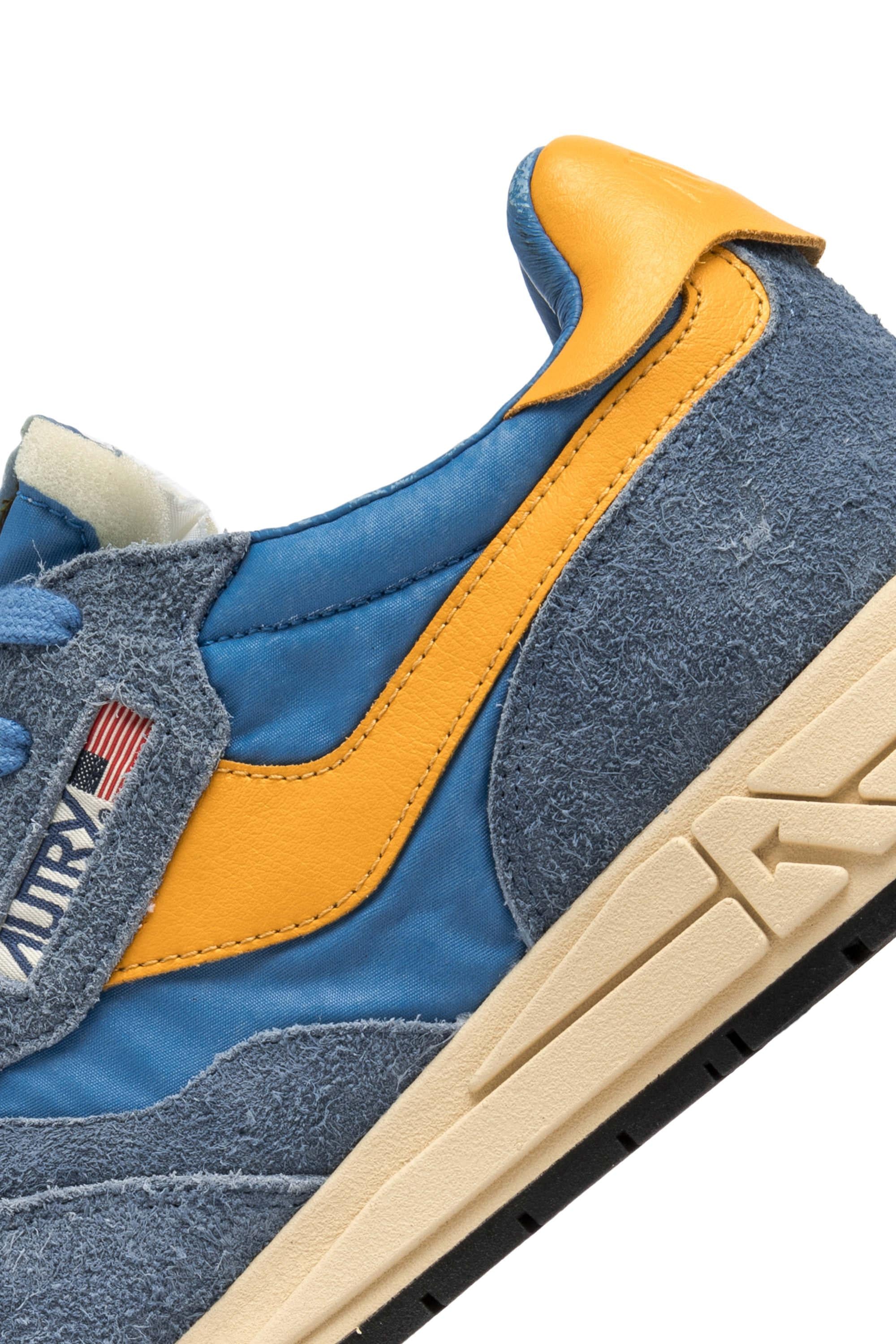 Running Reelwind in nylon e camoscio azzurro/giallo WWLM UT02 CENBLE/FUS Autry 