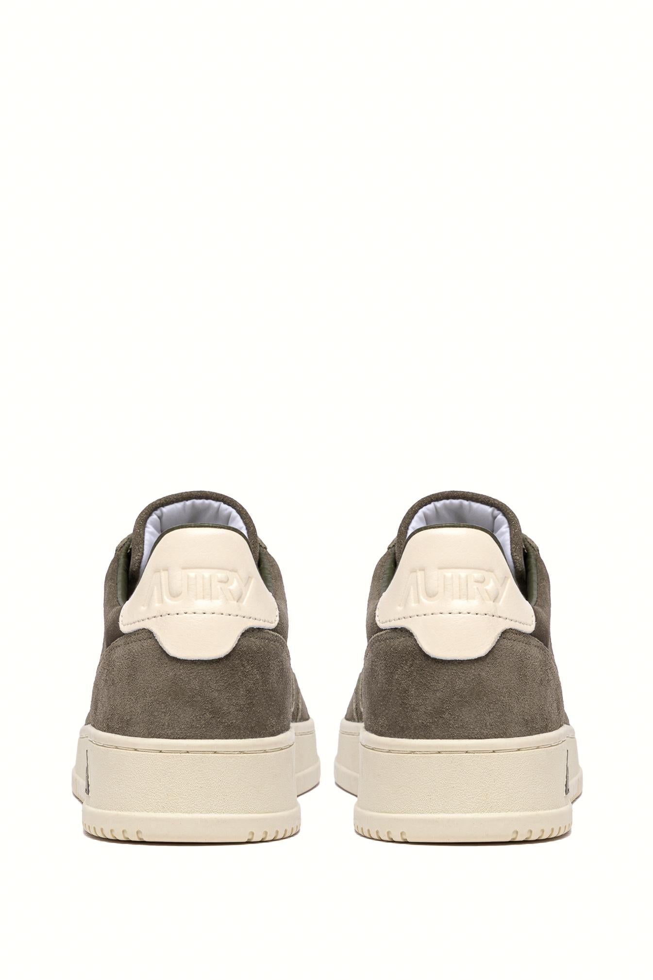 Autry Sneaker in camoscio mod. Medalist AULM UH04 MISLET/WHT 