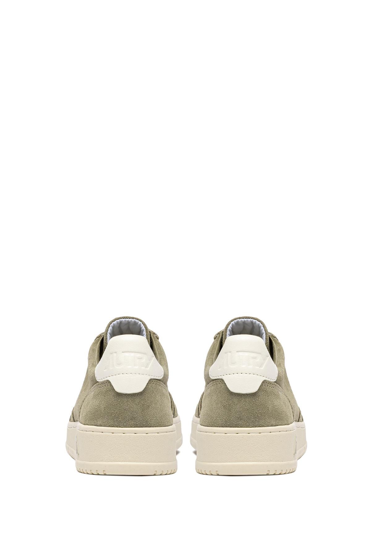 Autry Sneaker Medalist in camoscio talloncino bianco AULM UH09 GREYGR/WHT 