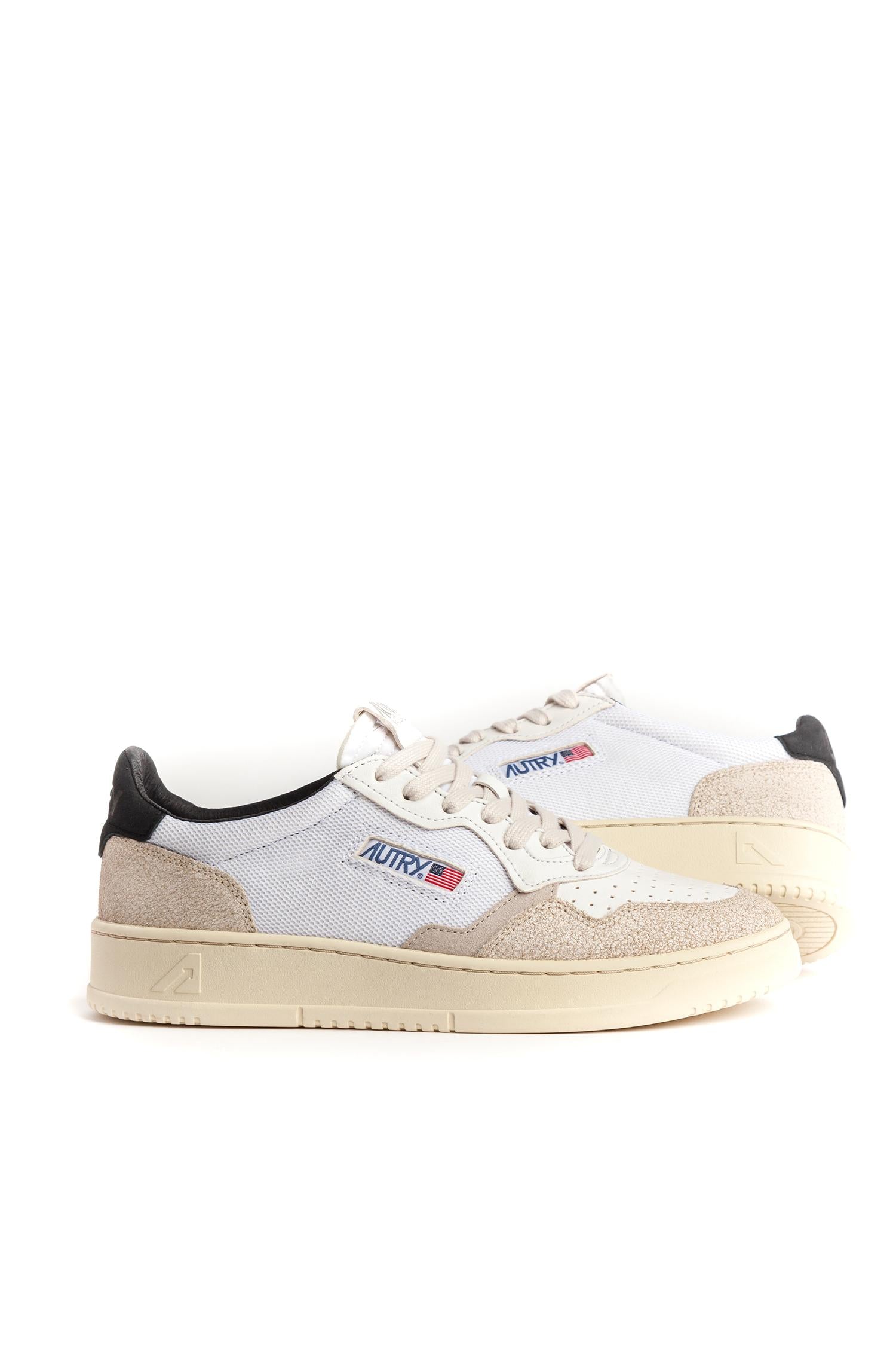 Sneaker medalist in pelle nabuk e mesh con talloncino nero AULM CN02 BLACK Autry 