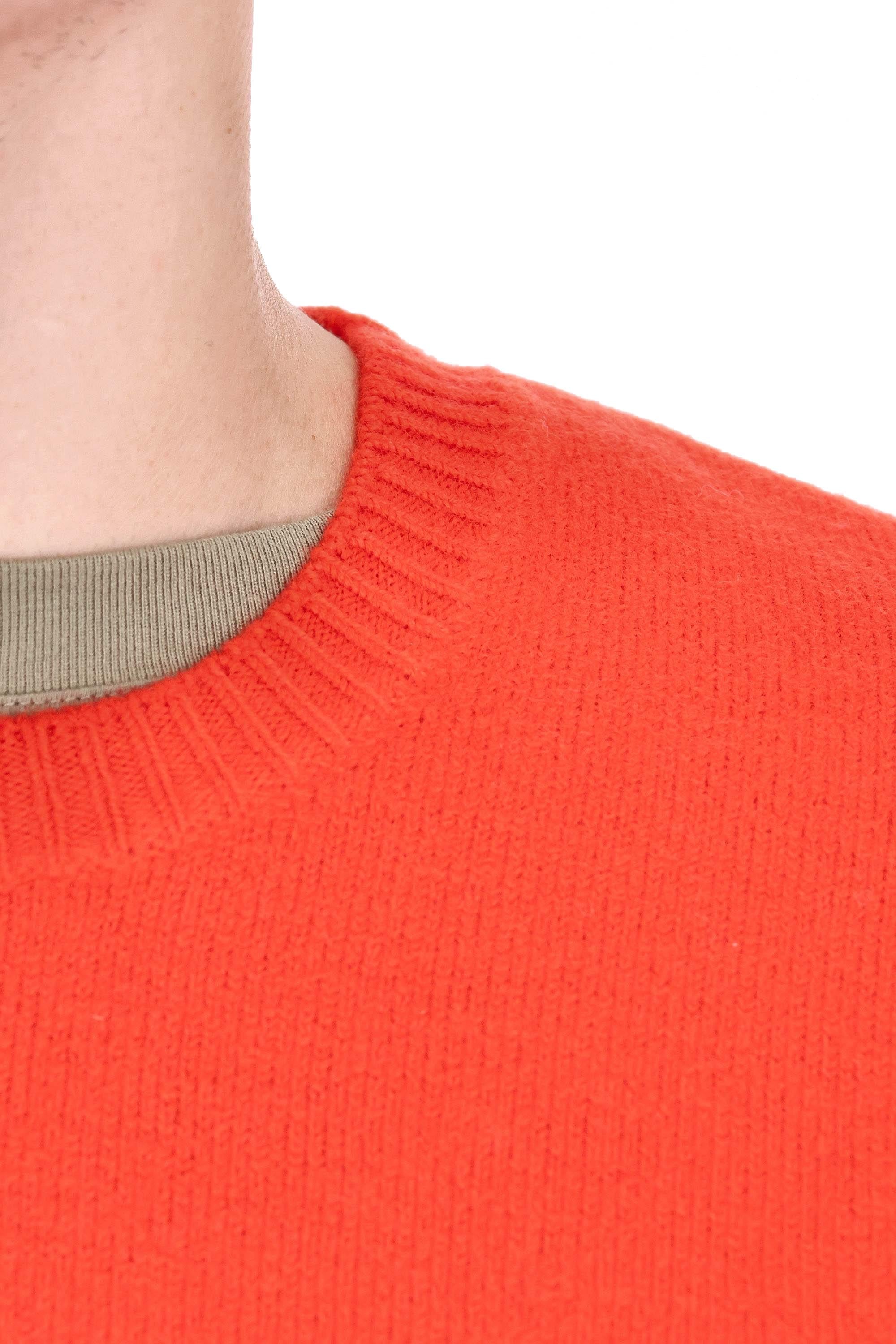 A.P.C. Maglia girocollo in lana modello Edward WVBDK-H23059/2 GAA-ROUGE 