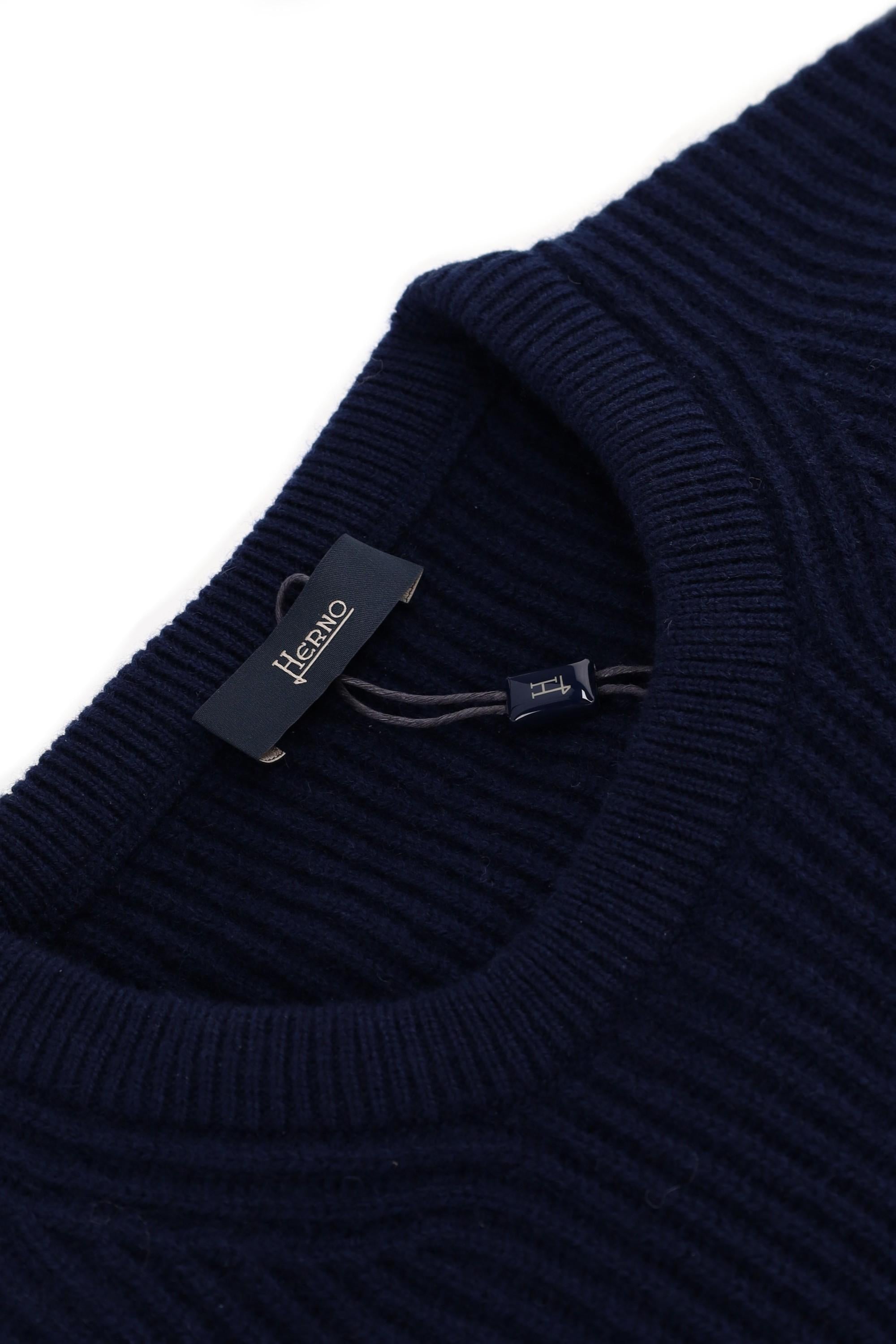 Maglia girocollo in lana-cashmere a coste MG000146U 9200 Herno 
