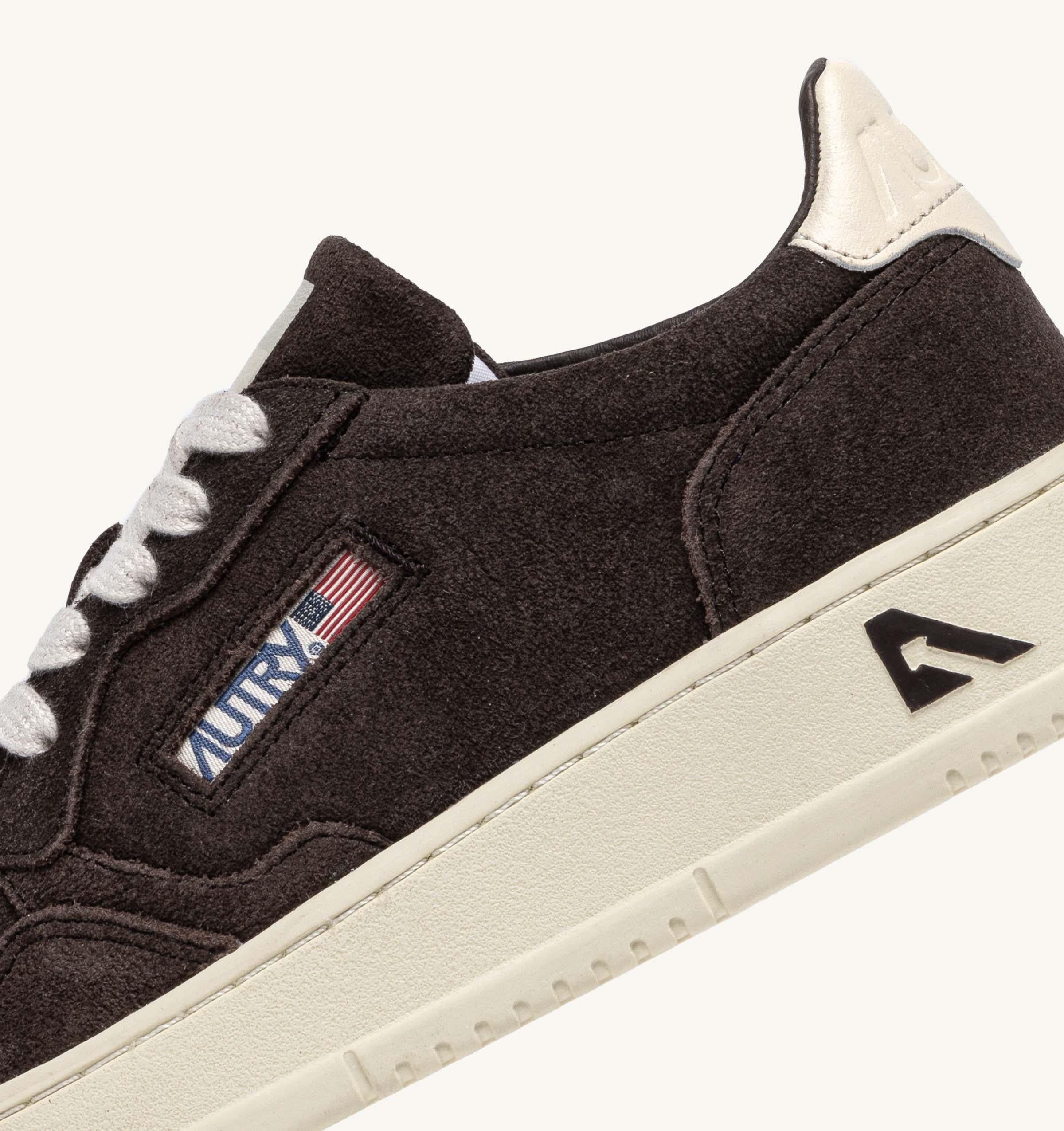 Autry Sneaker donna in nabuck mod. Medalist AULW UH08 MOKA/WHT 